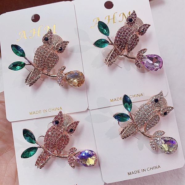 20Pcs Wholesale Brooch Pins Lot Random Rhinestone Crystal Flower Scarf Buckle