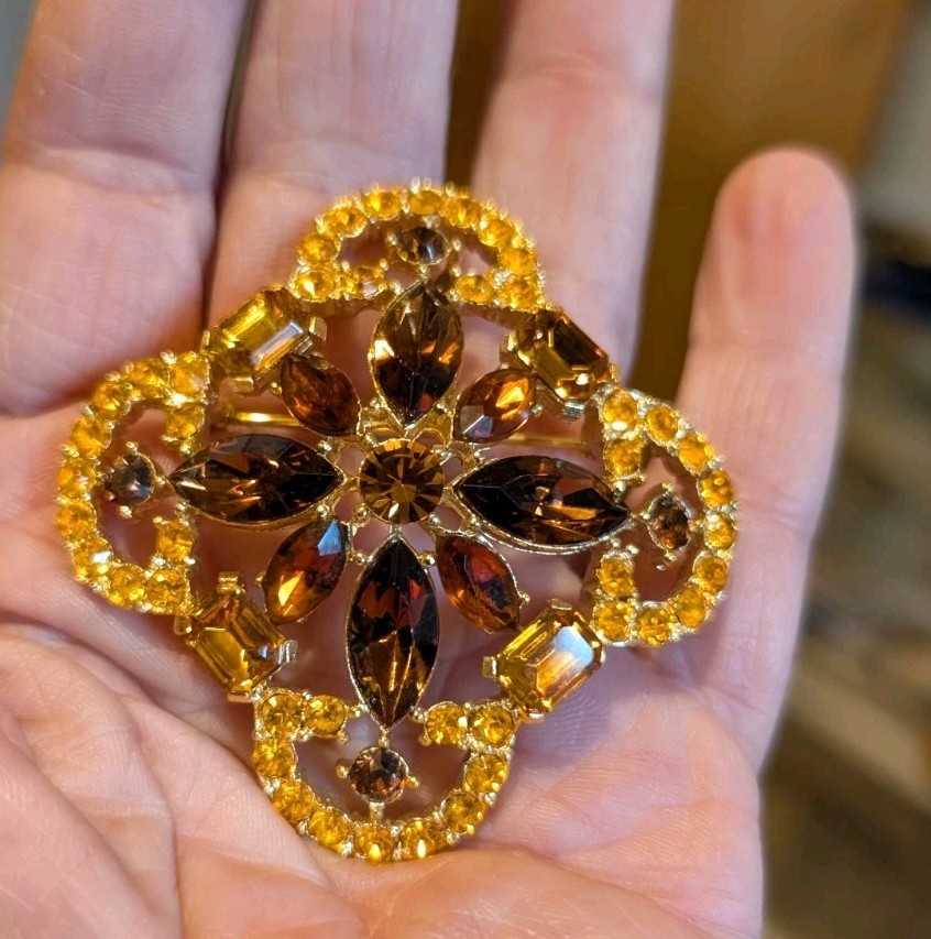 Topaz &amber Maltese brooch Nos