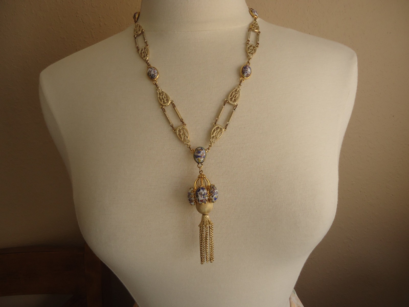 Vintage Art Glass Lavalier Filigree Tassel Necklace, Gold Tone, 22″