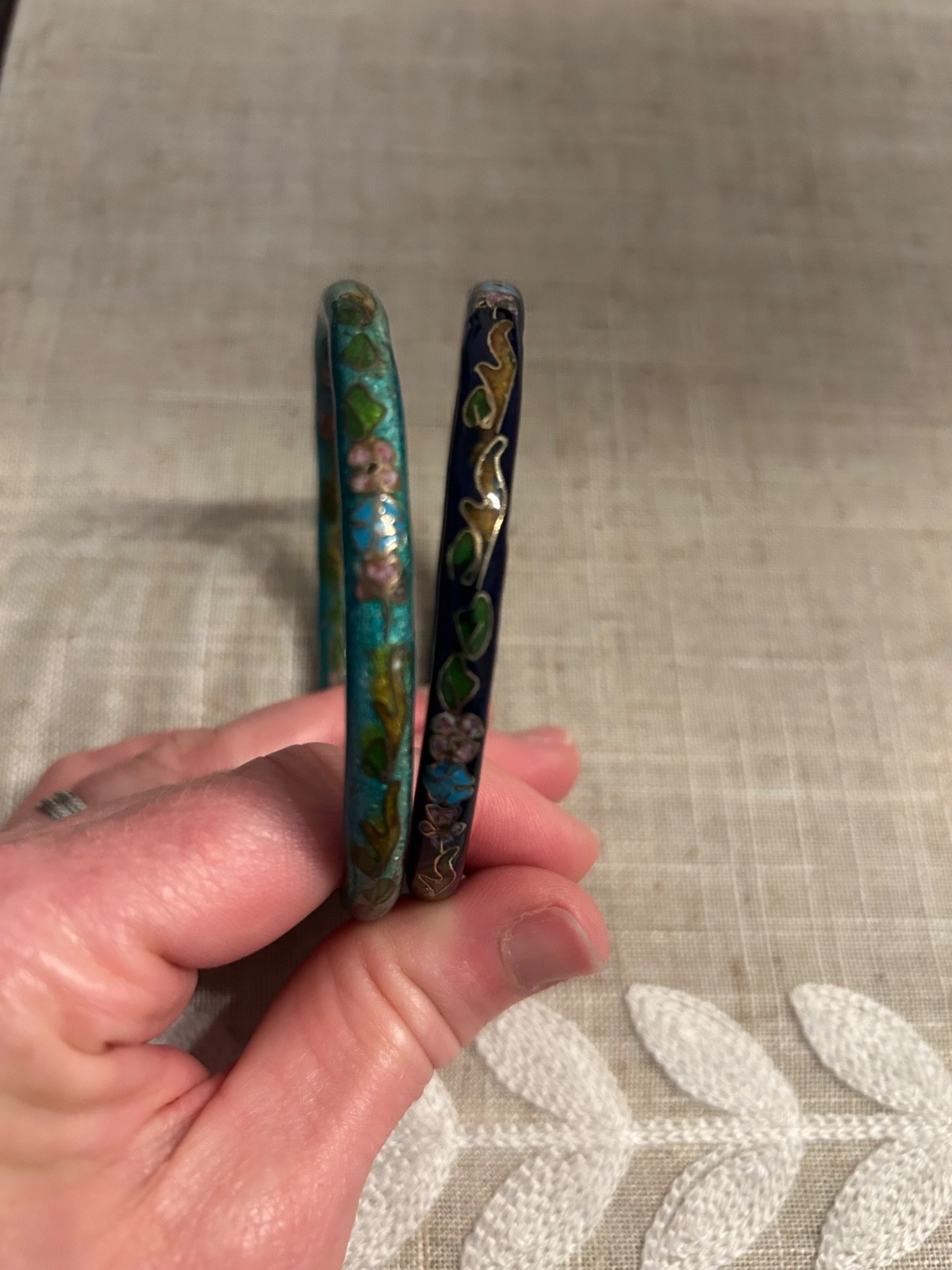 4 vintage Cloisonné bracelets, multicolored