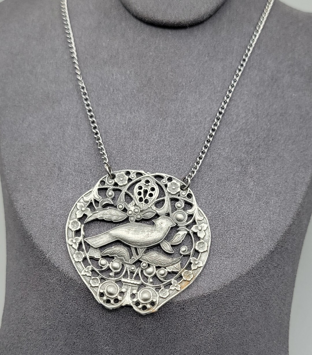 Vintage Bird Floral Pendant Silver Tone Filigree Open-Work Design 18″ Chain