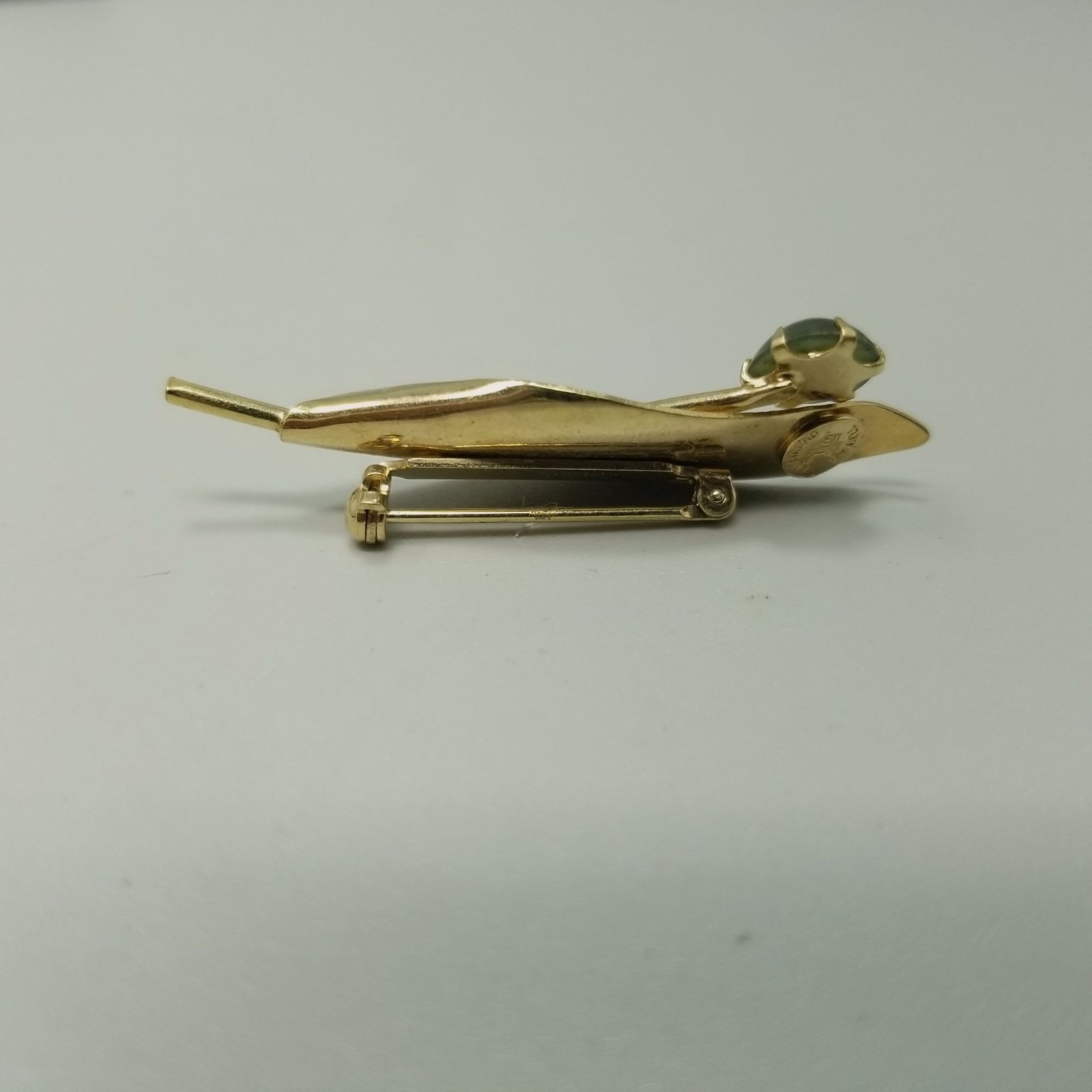 Vintage Bell Trading Karat Clad Leaf Shape Brooch Green Stone Lapel Pin
