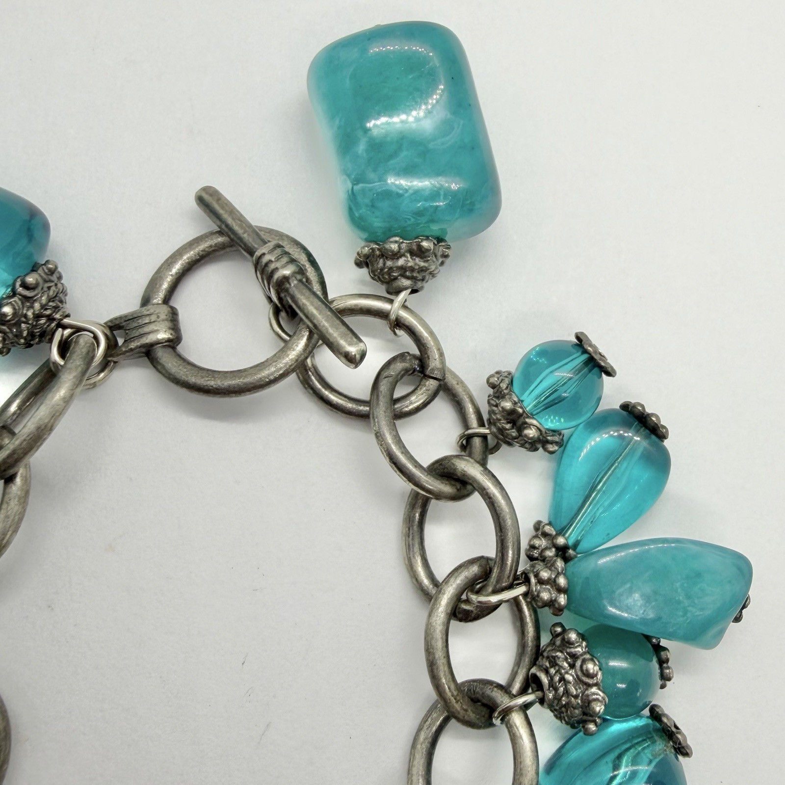 Vtg Bold Teal Resin Chunky Bead Charm Chain Cha Cha Statement Bracelet 7.5 Inch