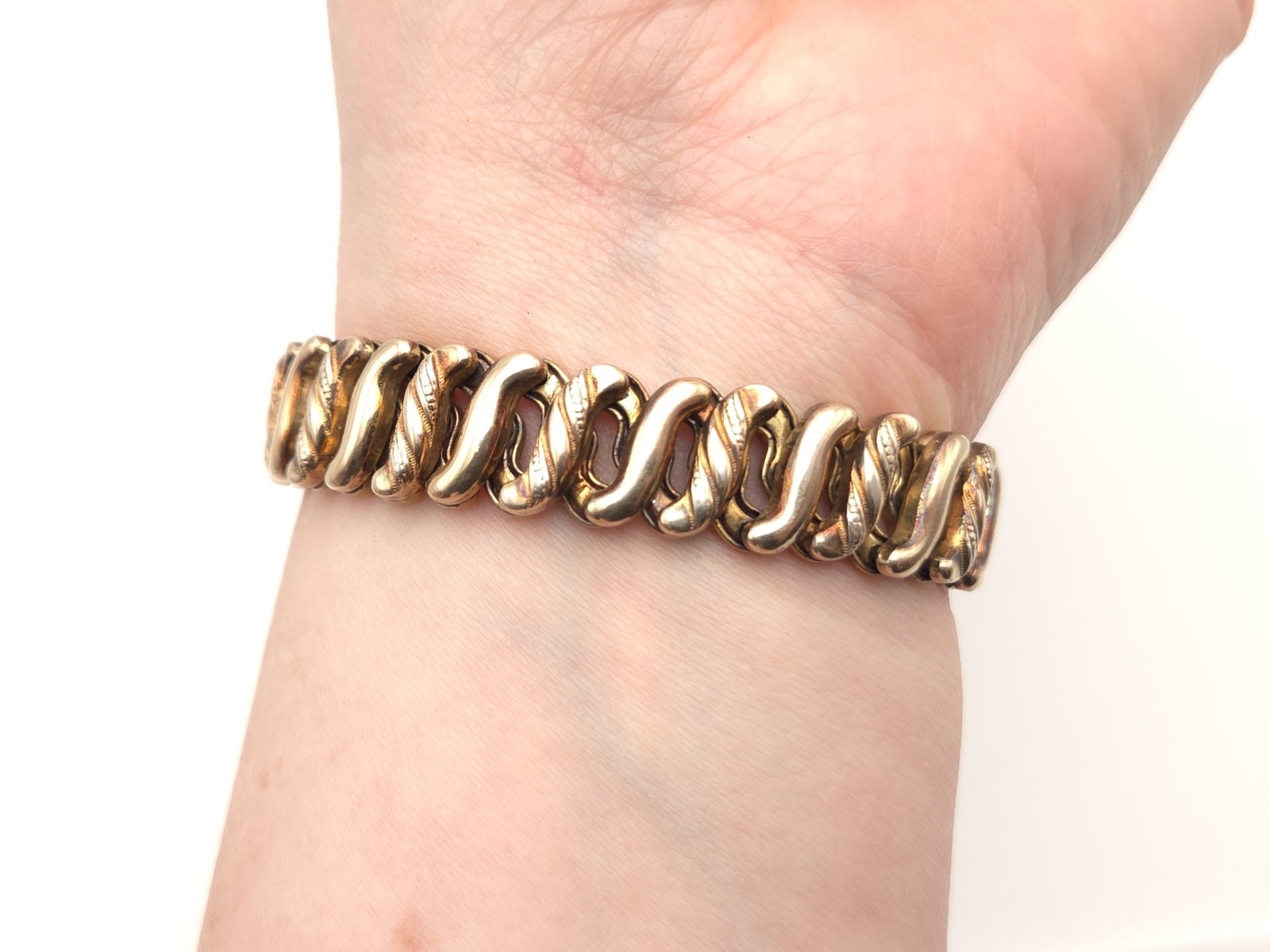 Vintage DFB Carmen Deluxe Gold Filled Sweetheart Red Glass Expansion Bracelet