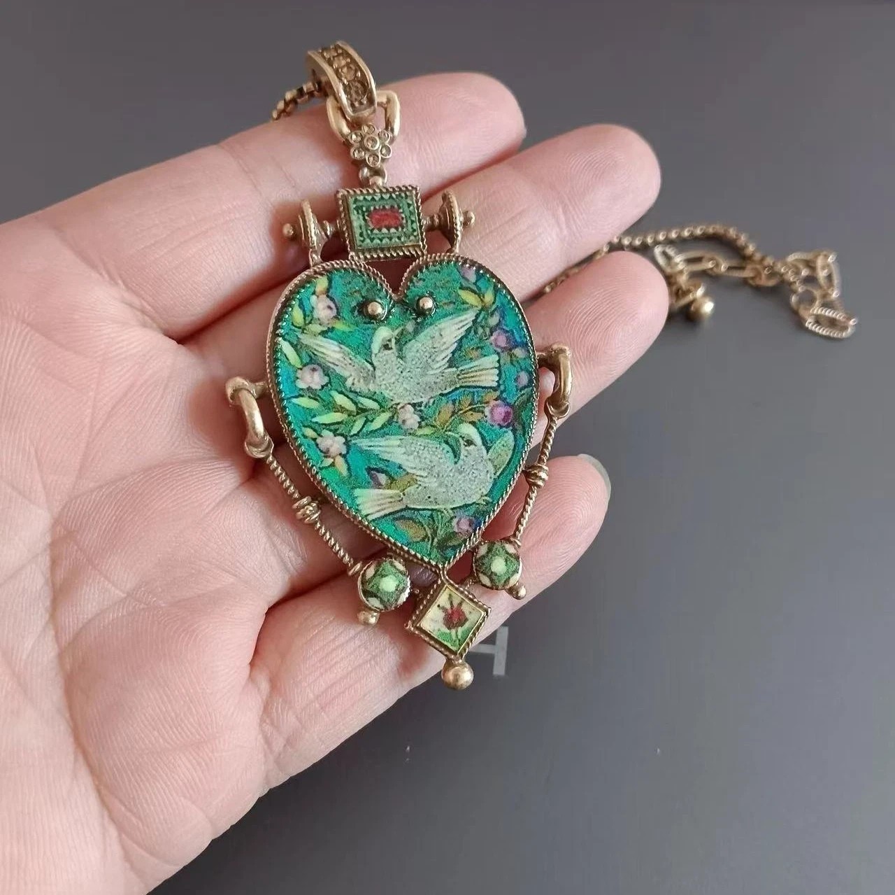 Vintage European Heart Enamel Necklace Unique Dove Inlay Retro Pendant Jewelry##