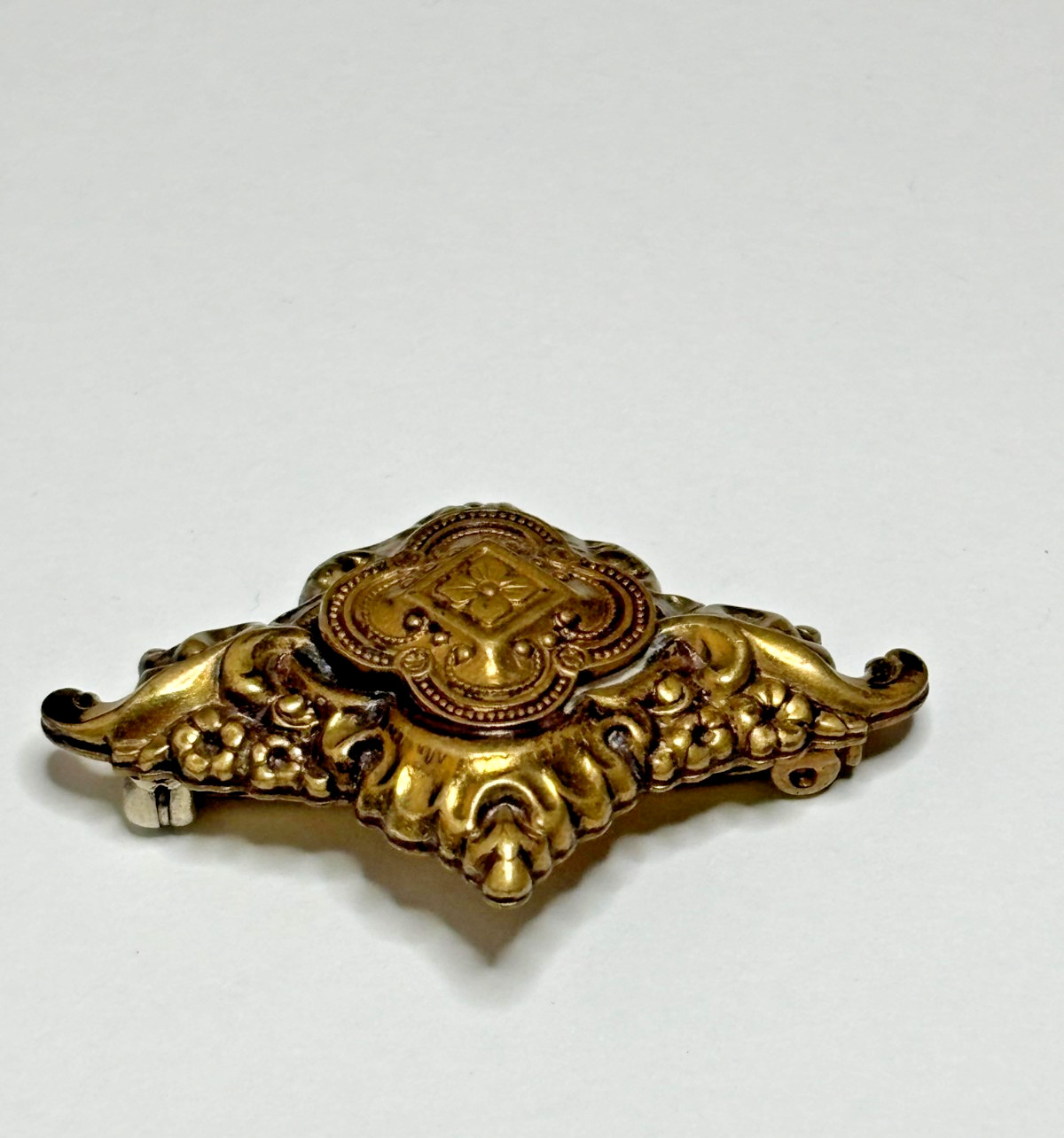 Antique Victorian Etruscan Style Pinchbeck Brooch