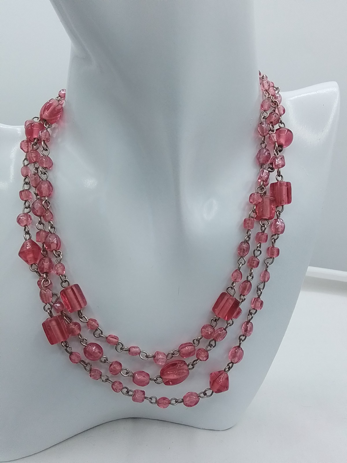 46″ PINK ART GLASS VINTAGE ESTATE NECKLACE CUBE & ROUND SHAPE BEADS CHAIN LINKED