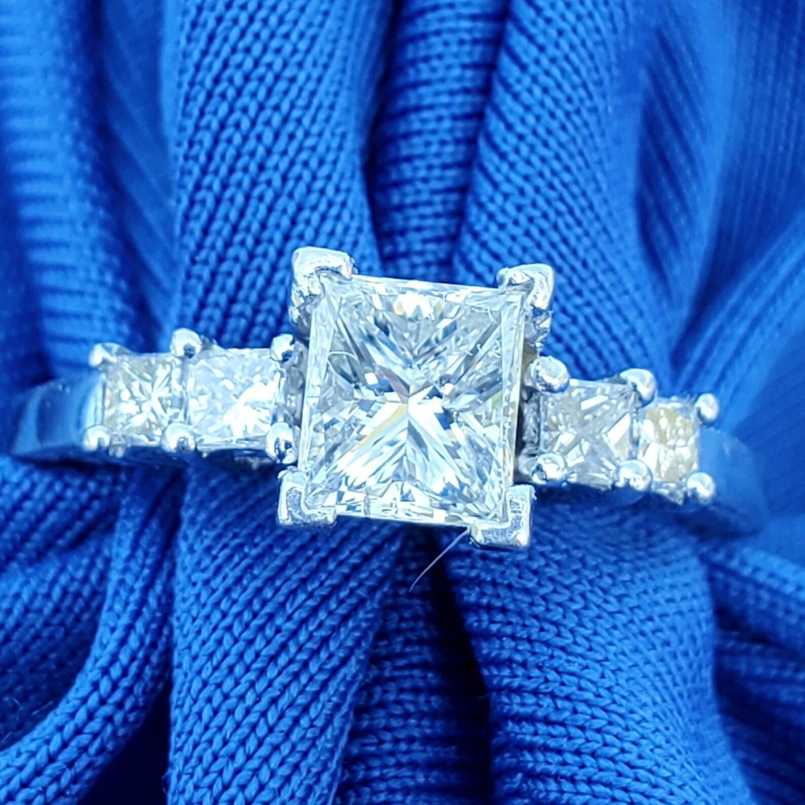 Original EARTH MINED DIAMOND Princess Engagement Ring 1 carat PLATINUM Solitaire