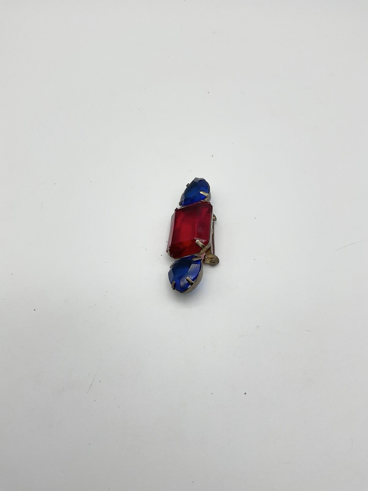 Vintage 1980s Deco red and blue faceted glass Brooch Pin!!Y1