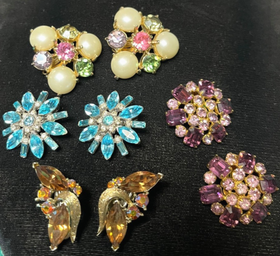 Beautiful Vintage Bogoff, Lisner, & 2 Other Clip Earrings