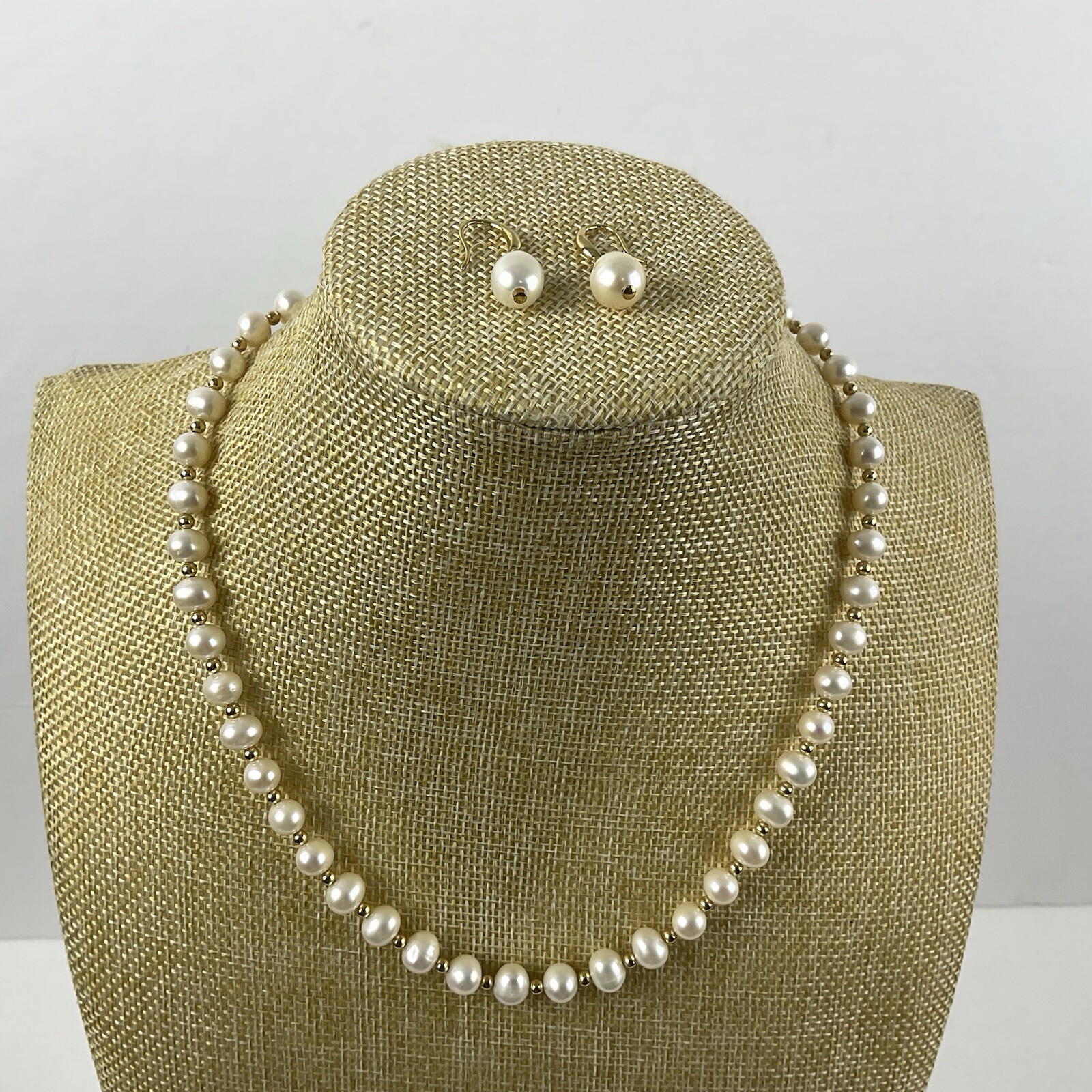 Vintage White Pearl & Gold Filled Beads Necklace Near Round 18″ Gift Earrings