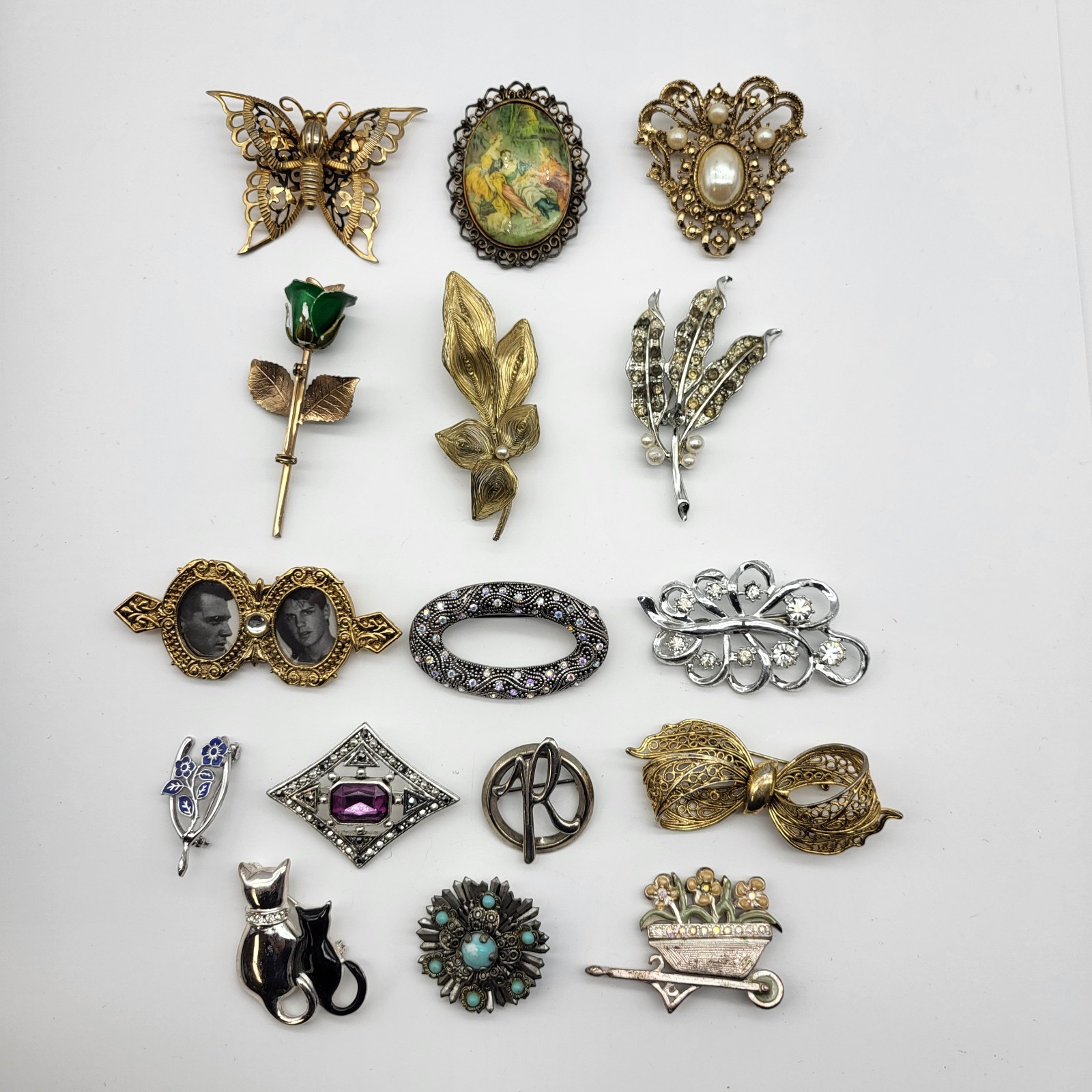 Beautiful Vintage Brooch pin lot collection Estate jewelry some blemished
