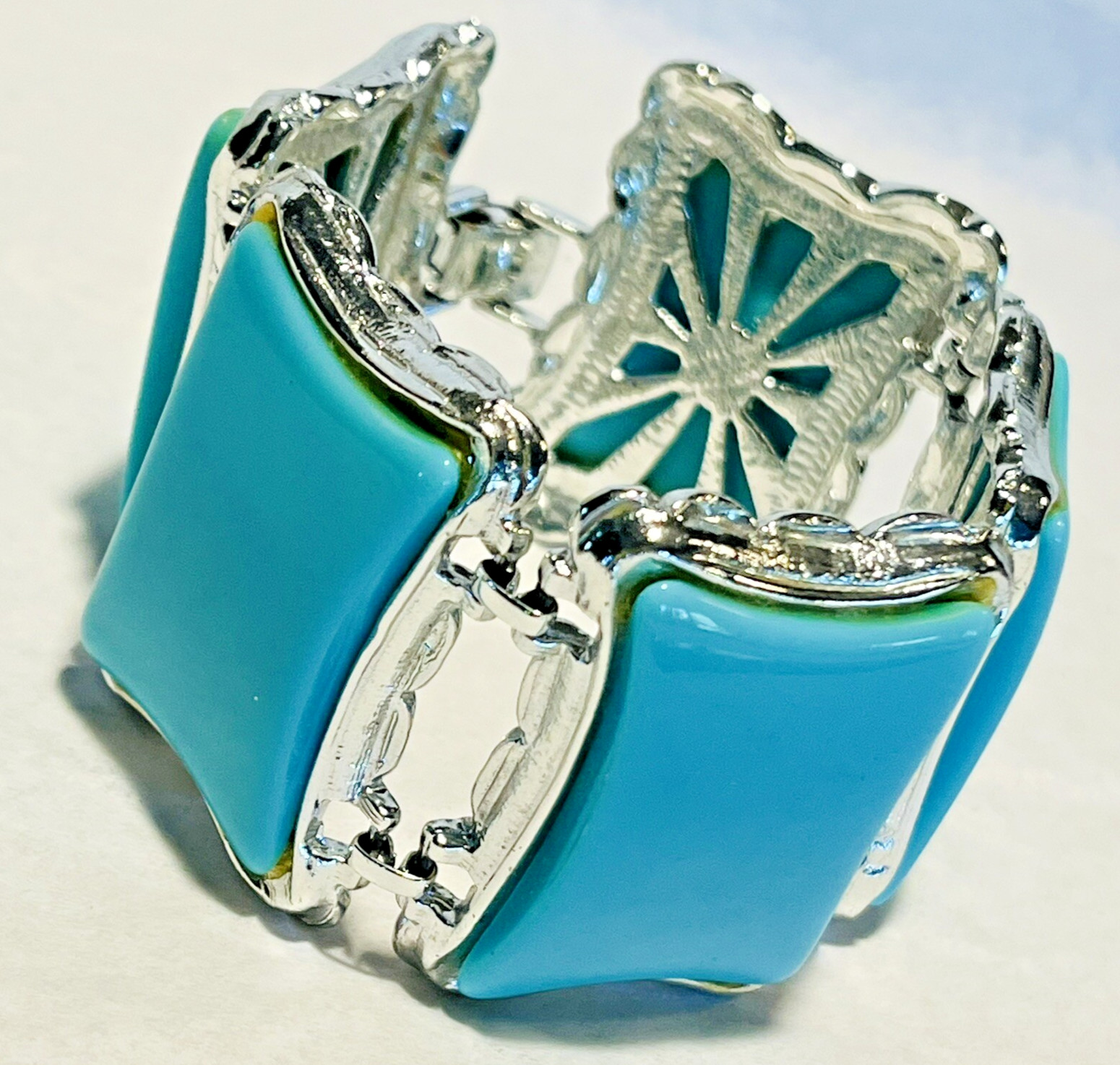 Vintage Mid Century Wide Chunky Turquoise Blue Plastic Metal Link 7.5″ Bracelet