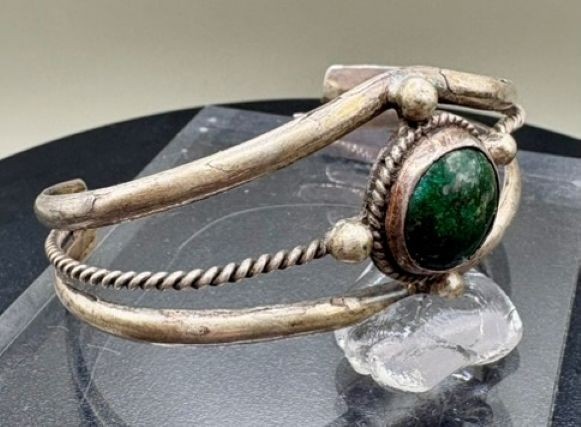 Vintage Sterling Silver 925 Green Stone Cuff Bracelet Open Bangle Artisan Boho 2