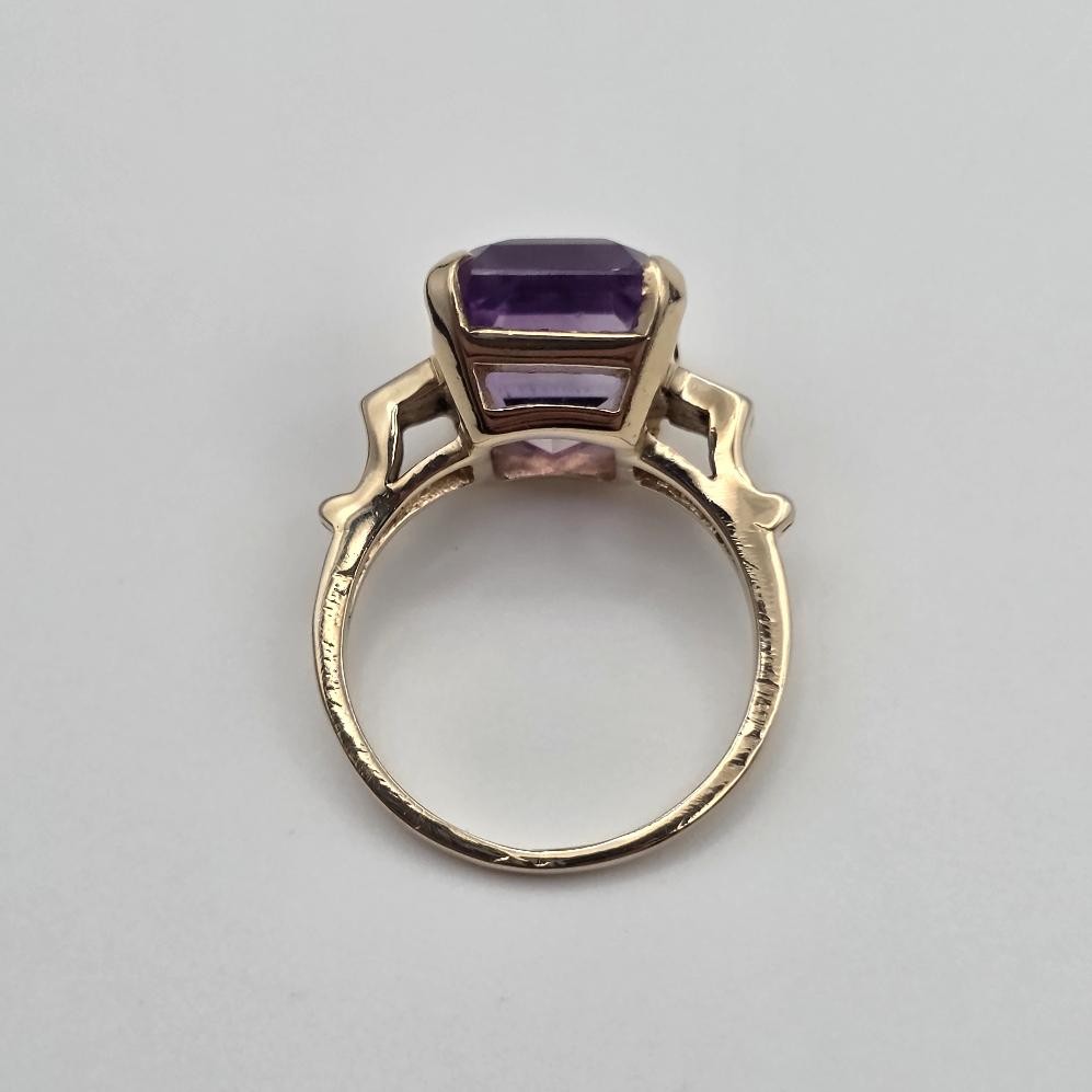 Vintage 14K Yellow Gold Emerald-Cut Amethyst Mid-Century Style Ring Size 5.25