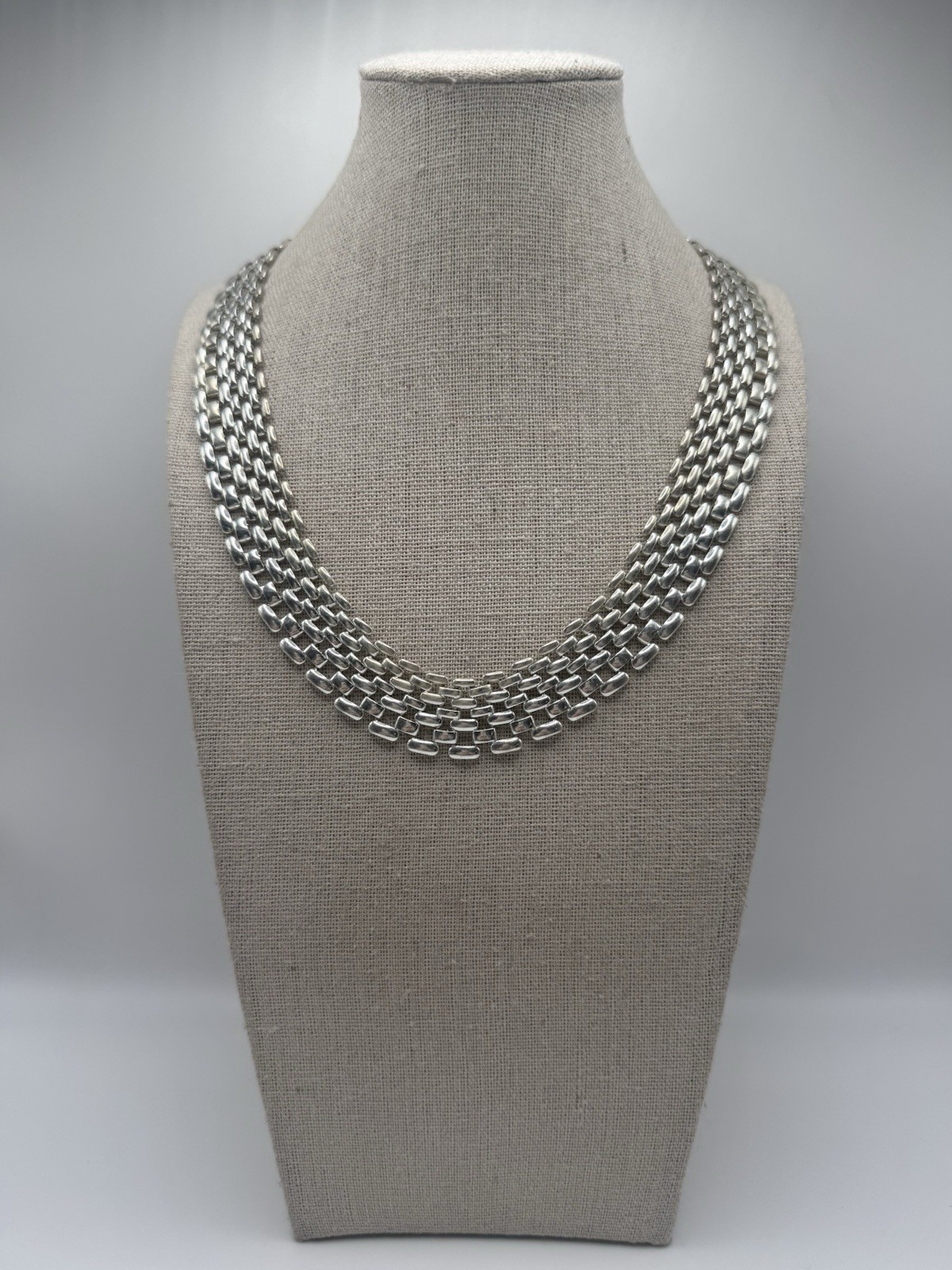 Vintage Avon Silver Plated Wide Flat Panther Link Chain Collar Necklace