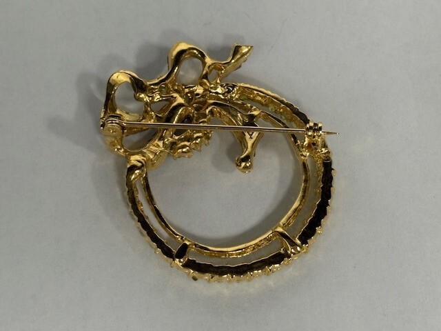 Round Ornament Vintage Brooch Yellow & Purple Stones
