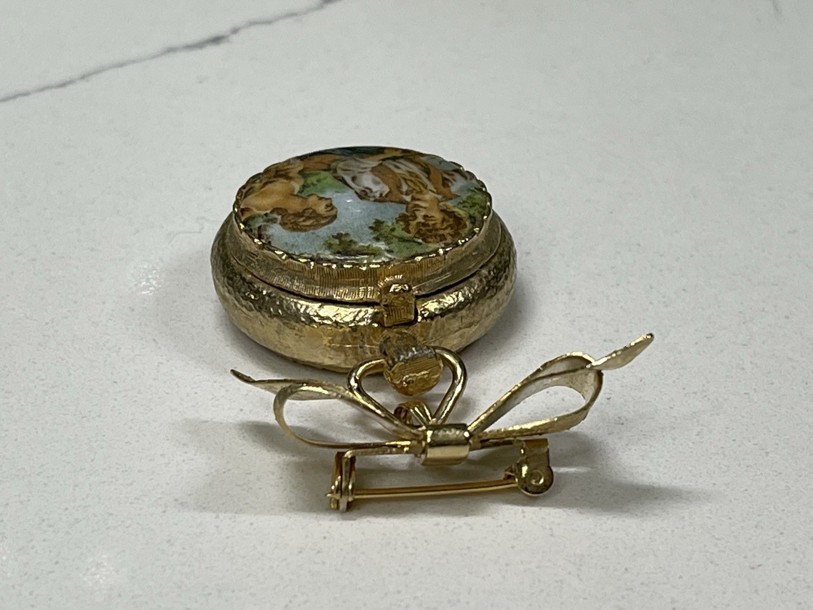 House of Fuller Solid Perfume Enameled Gold Locket Bow Brooch Unused