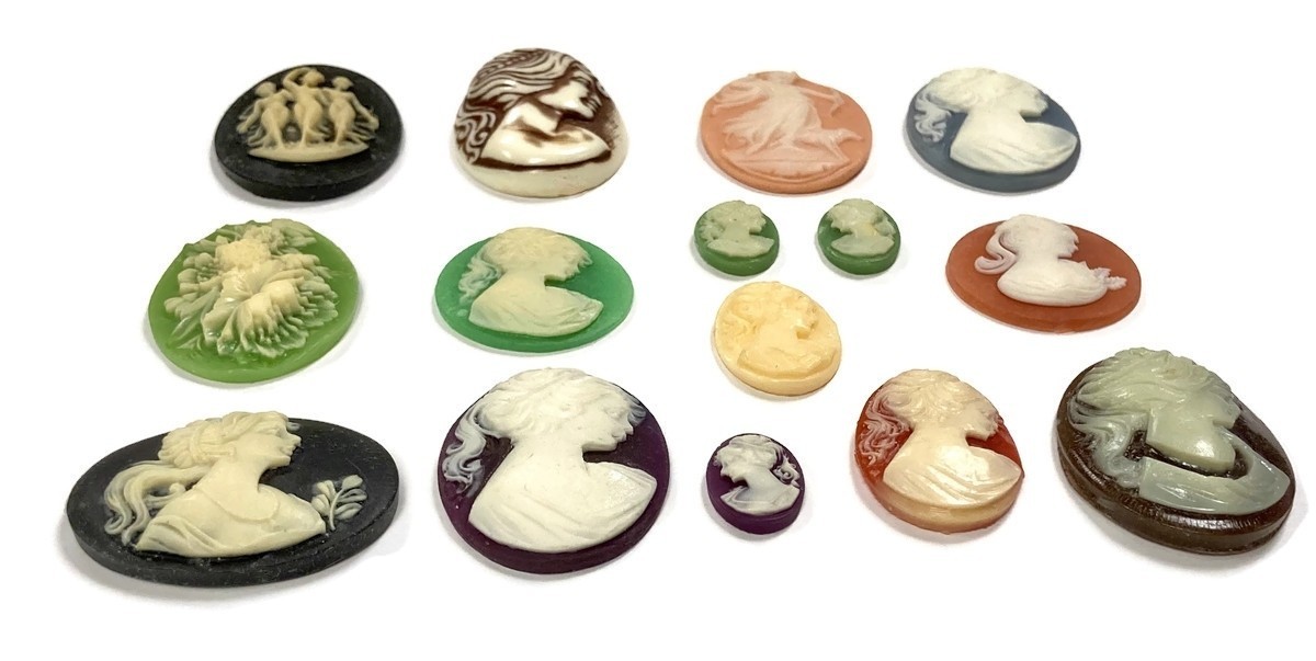 15 Vintage Resin Cameos (West German, Hong Kong, Japan) DIY Jewelry Crafting C82