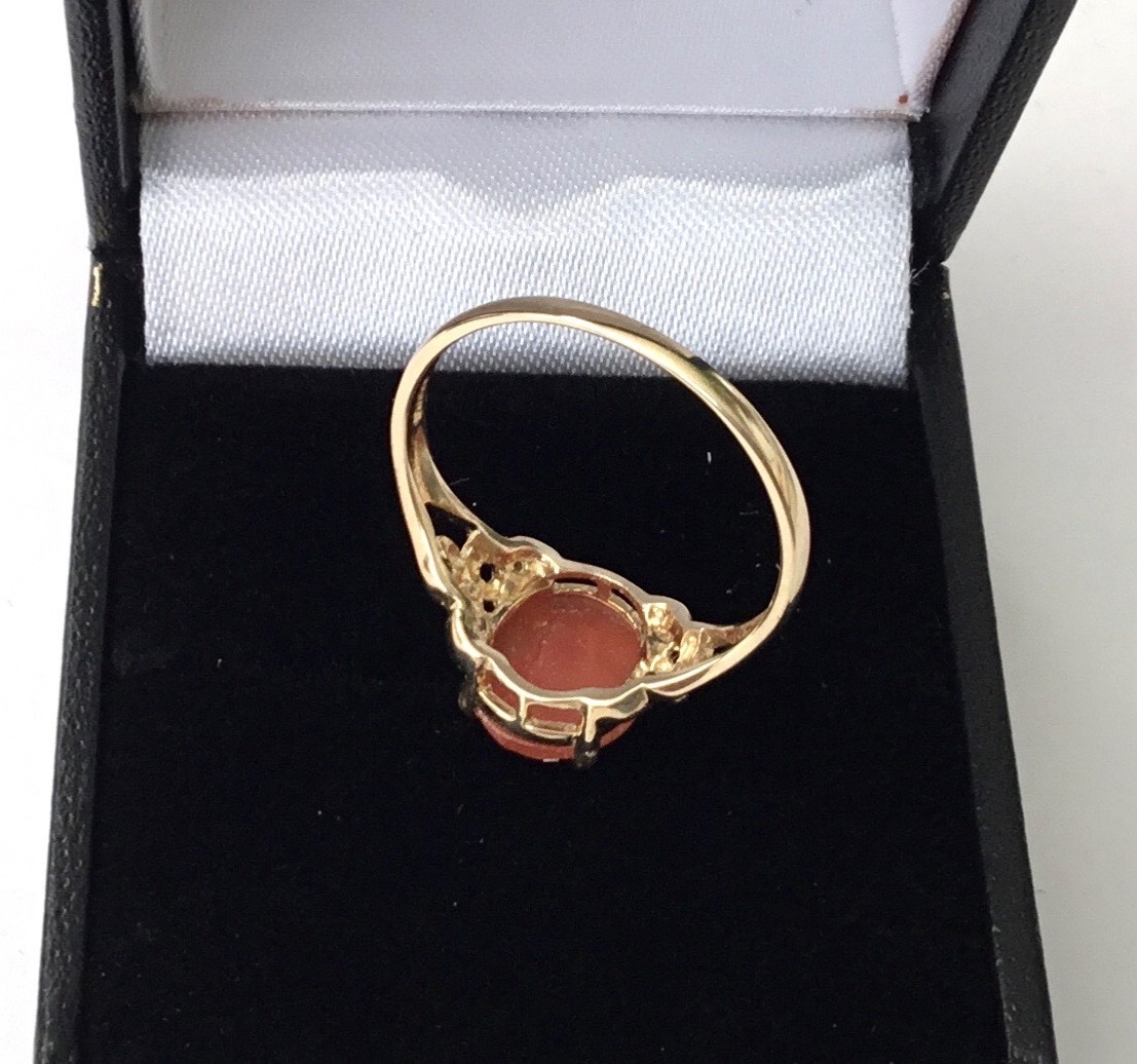 VINTAGE Hand Crafted Cameo W/ Diamonds in 14K Solid Yellow Gold Ring , NEW