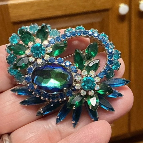 Vintage Juliana D & E Peacock Costume Jewelry Large Cupcake Brooch/Pin