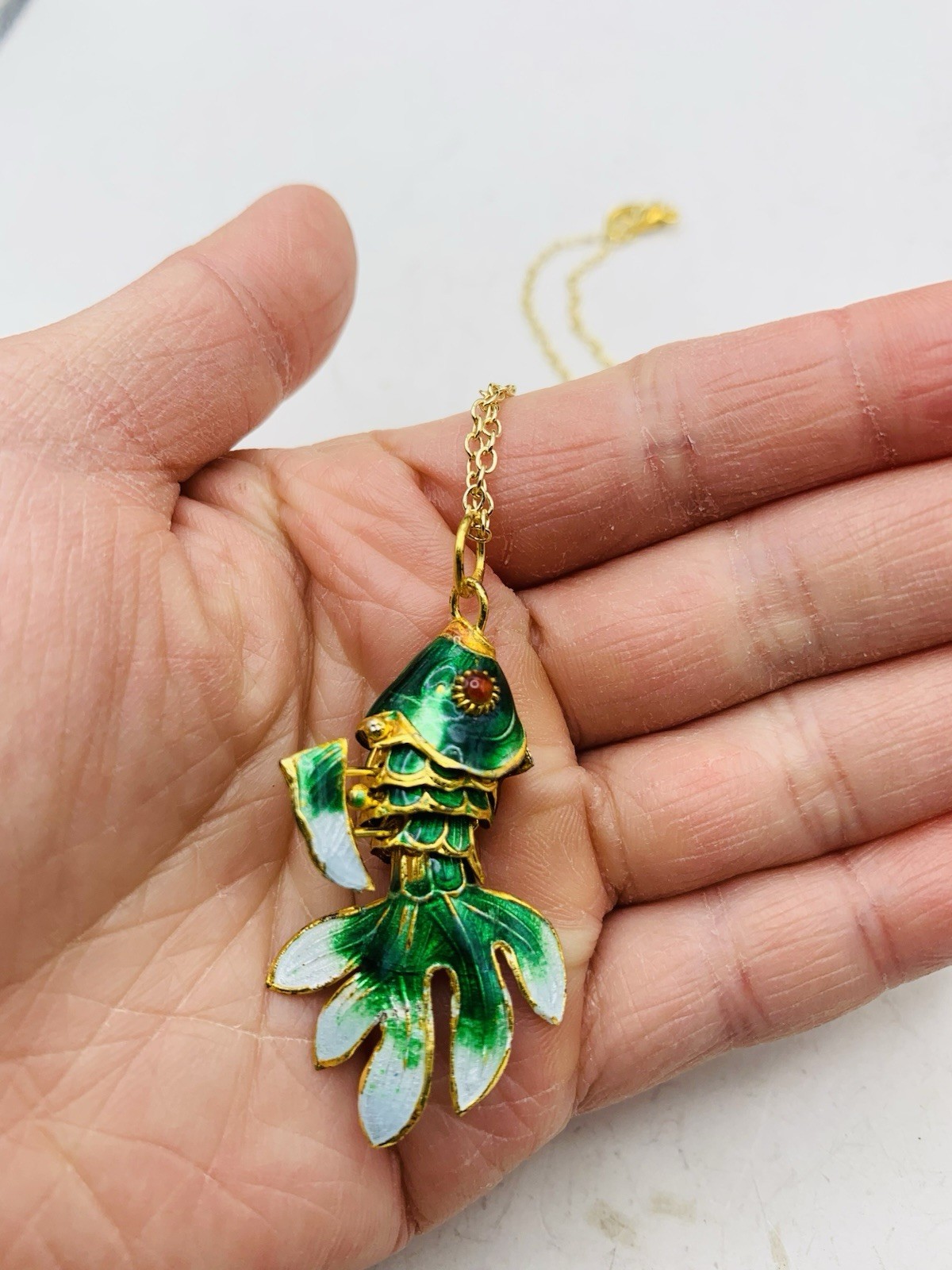 Vintage Lucky Asian Chinese Enamel Articulated Green Gold Tone Fish 16” Necklace