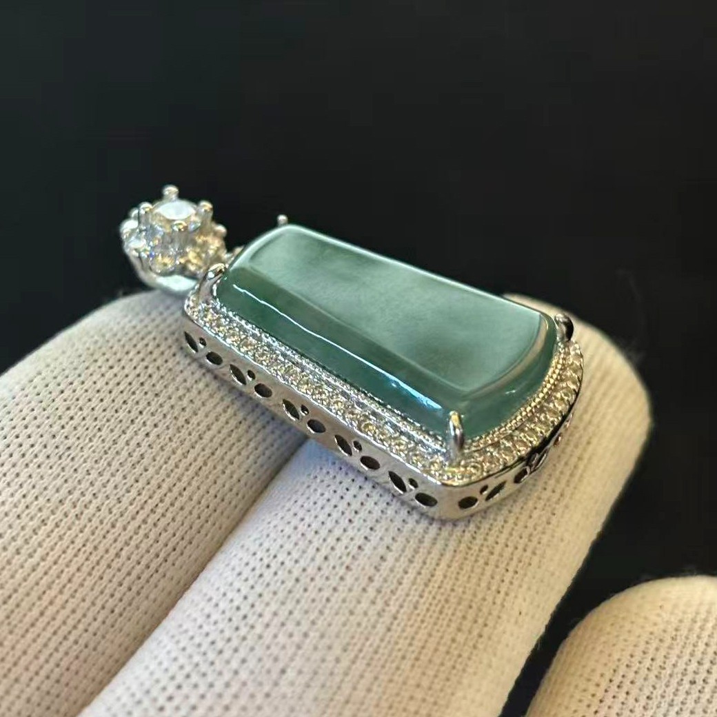 Hi-grade Natural Translucent Green Jade Jadeite Pendant Silver tone, w/ Necklace