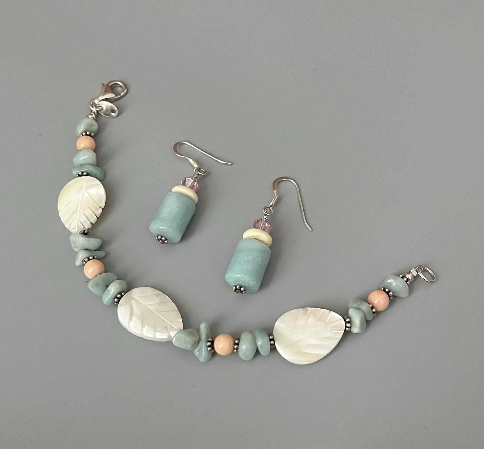VTG SX 925 Sterling-Carved MOP-Pale Blue-Peach Stone Bracelet Wire Earring Set