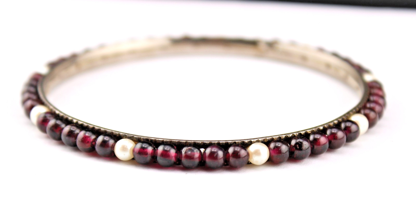 Elegant Vintage Garnet 🫧Pearl Bead Bangle Bracelet 7″ Med Silver Plated
