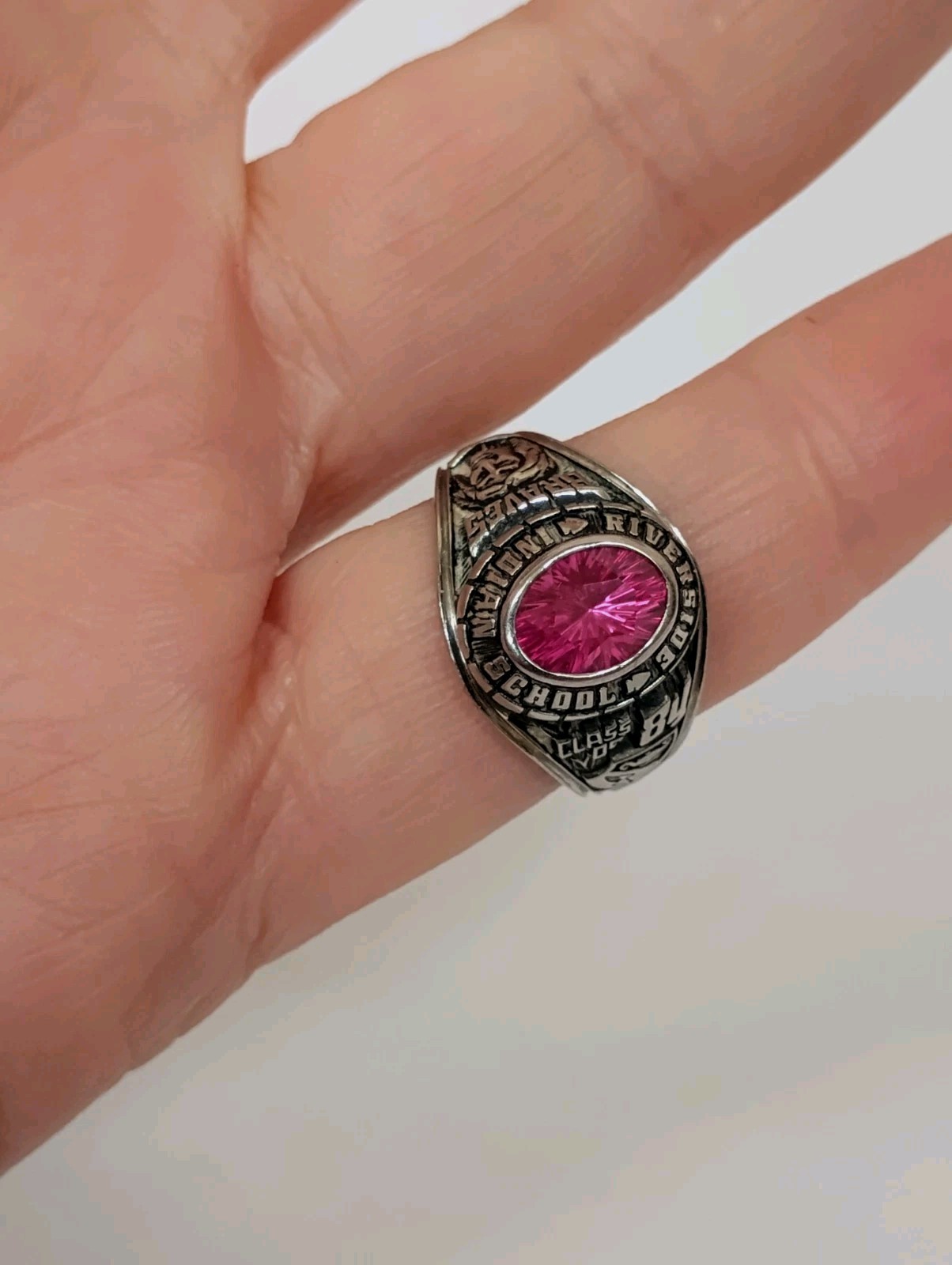 Vintage 1984 Jostens Braves Ladies Class Ring Pink Simulated Ruby White Metal 6