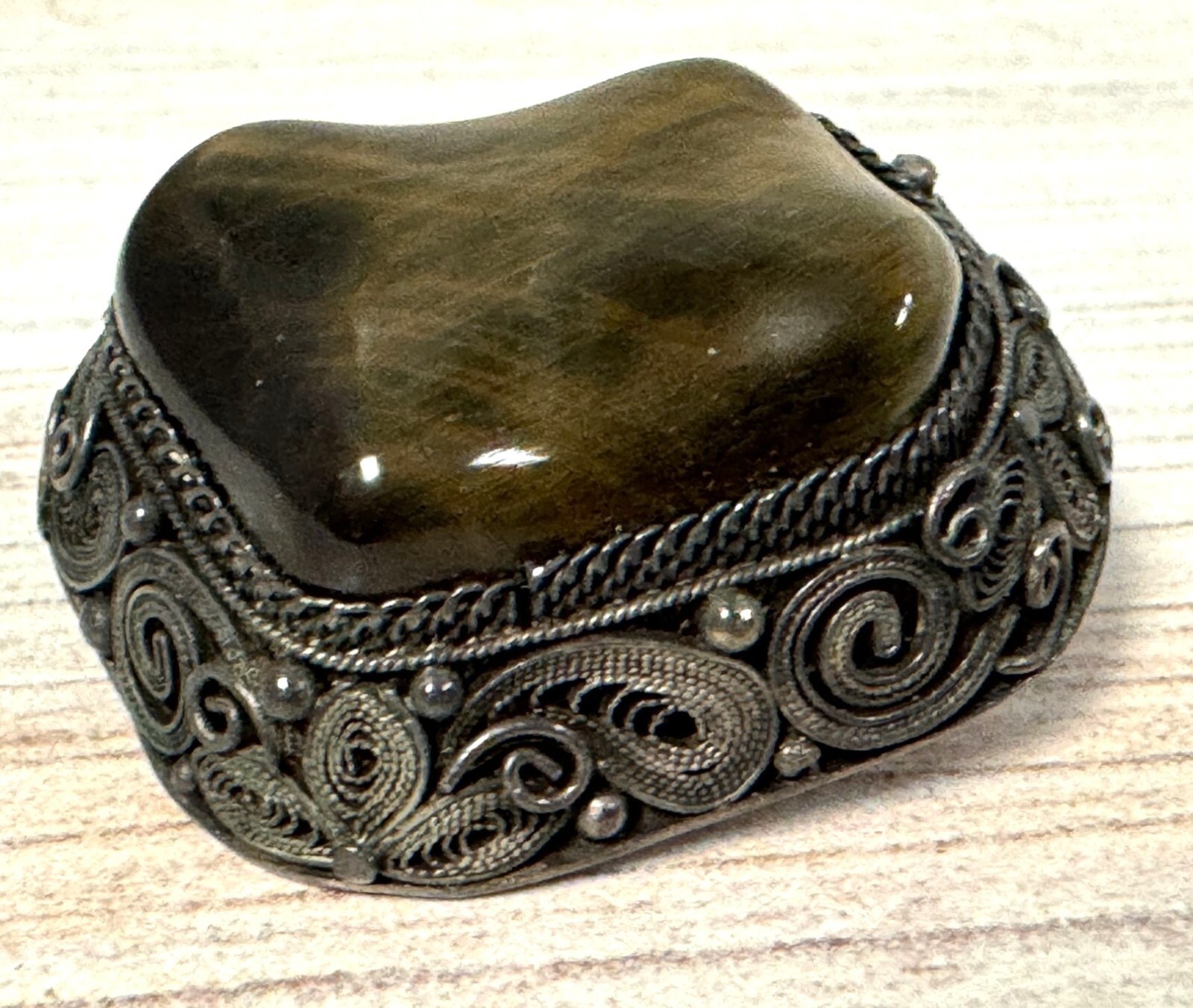 Vintage Large Tiger Eye Gemstone Silver Filigree Bezel Set Brooch