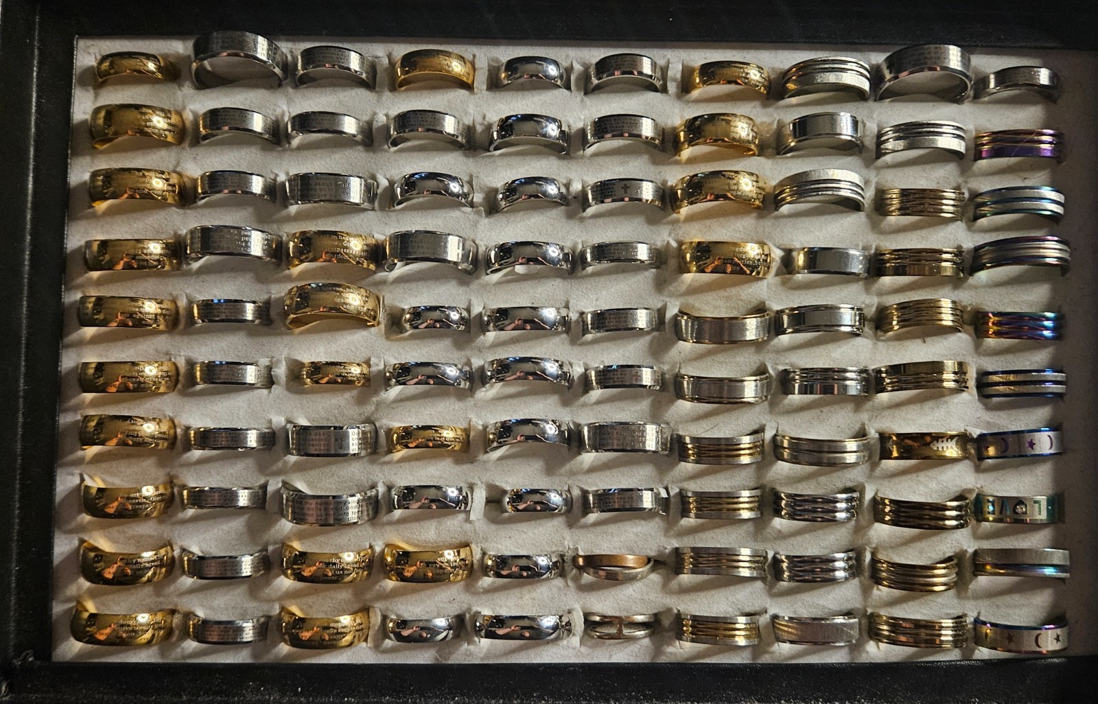 Vintage Estate & Modern Costume Jewelry 1lb Lot Mix Gold & Silver Tone, chunky,