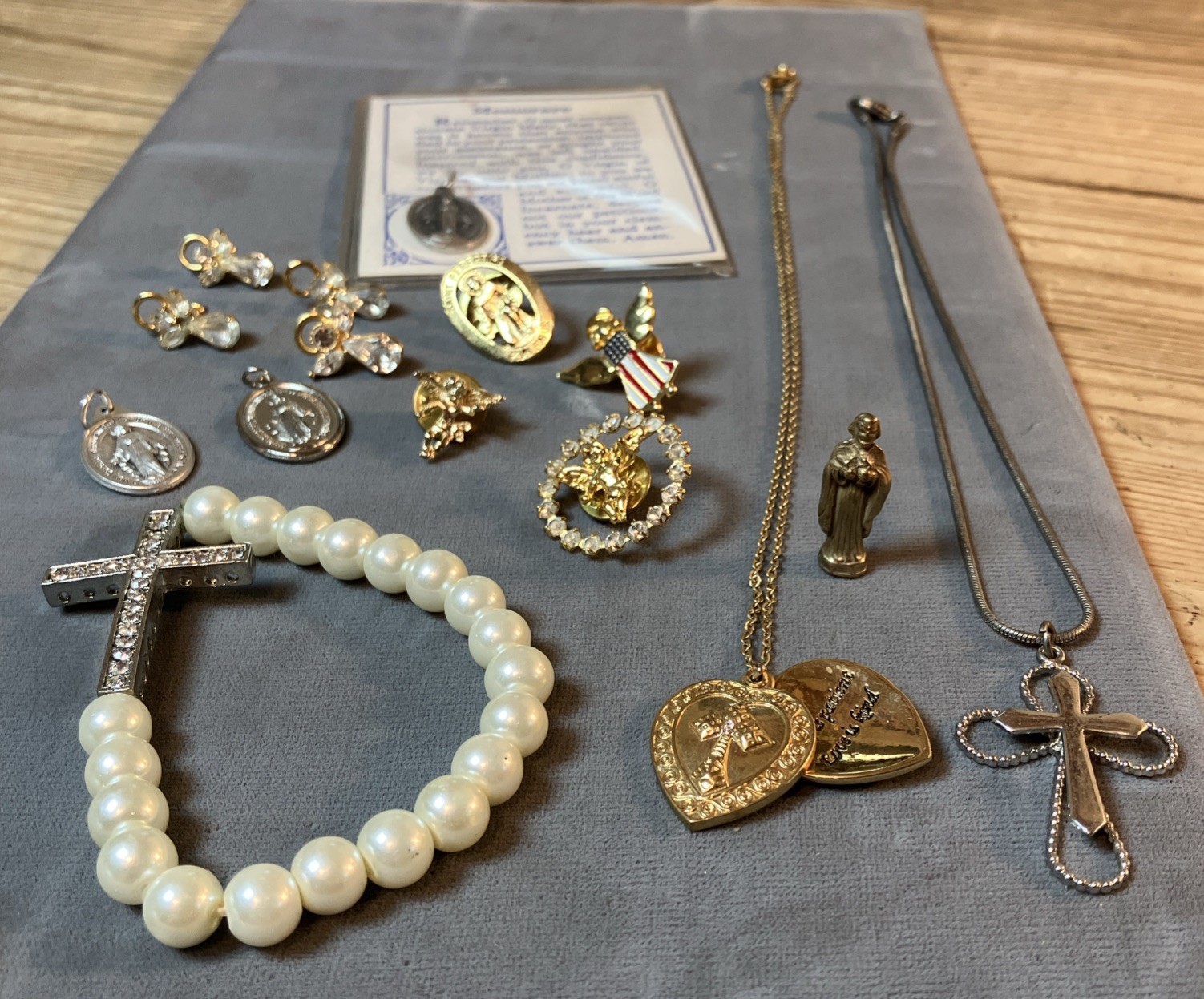 VTG / Modern Costume Jewelry Lot Religious Pocket Shrine Angels Silver Gold Tone