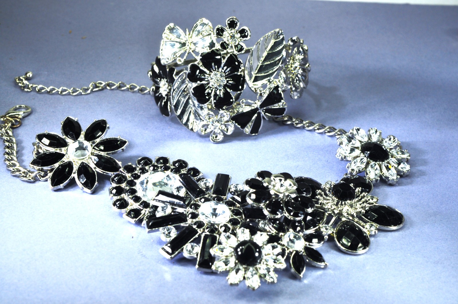 Vtg. Black Rhinestone Flower Statment necklace & Clamper Bracelet Silvertone Fab