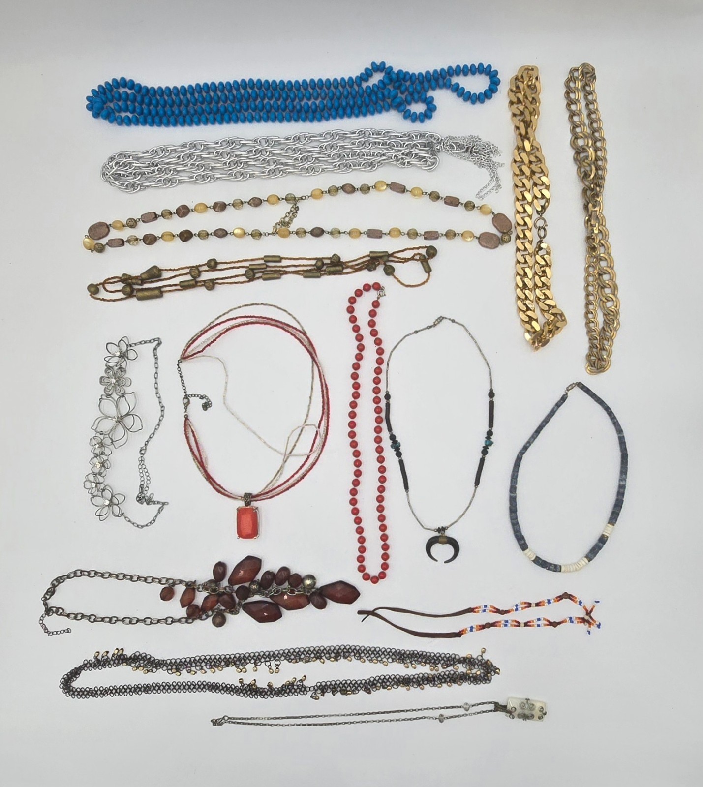 Lot of 15 Vintage Assorted Styles Necklaces Costume Jewelry Sizes Sm/Med/Lrg