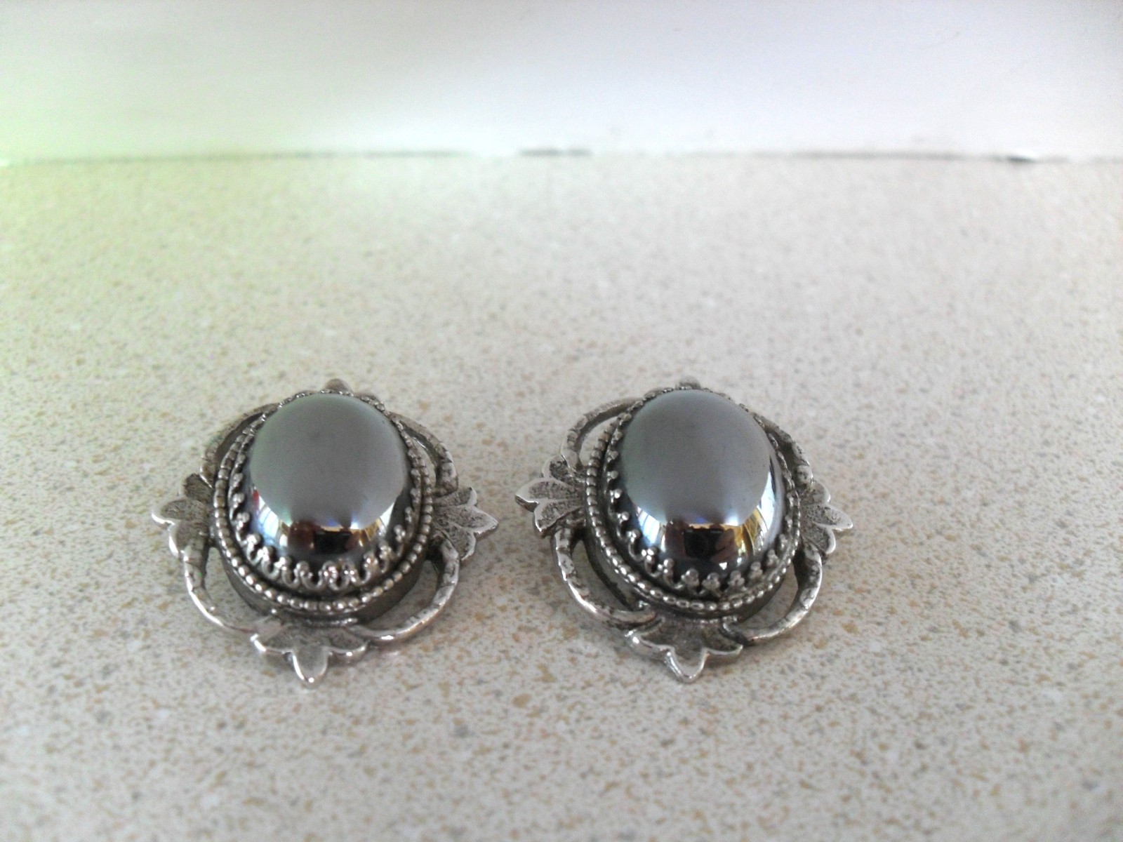 Vintage Whiting & Davis Co. Silver Tone Hematite Oval Clip On Earrings Classic