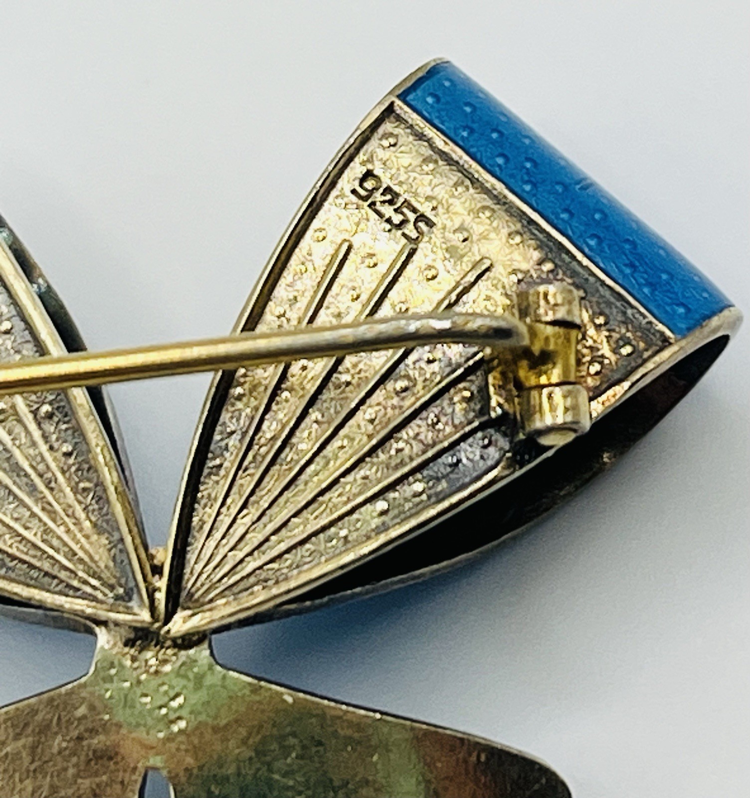 Vtg N.A Jørgensen-Norway Sterling Silver & Blue Guilloche Fish Bow Pin/Brooch