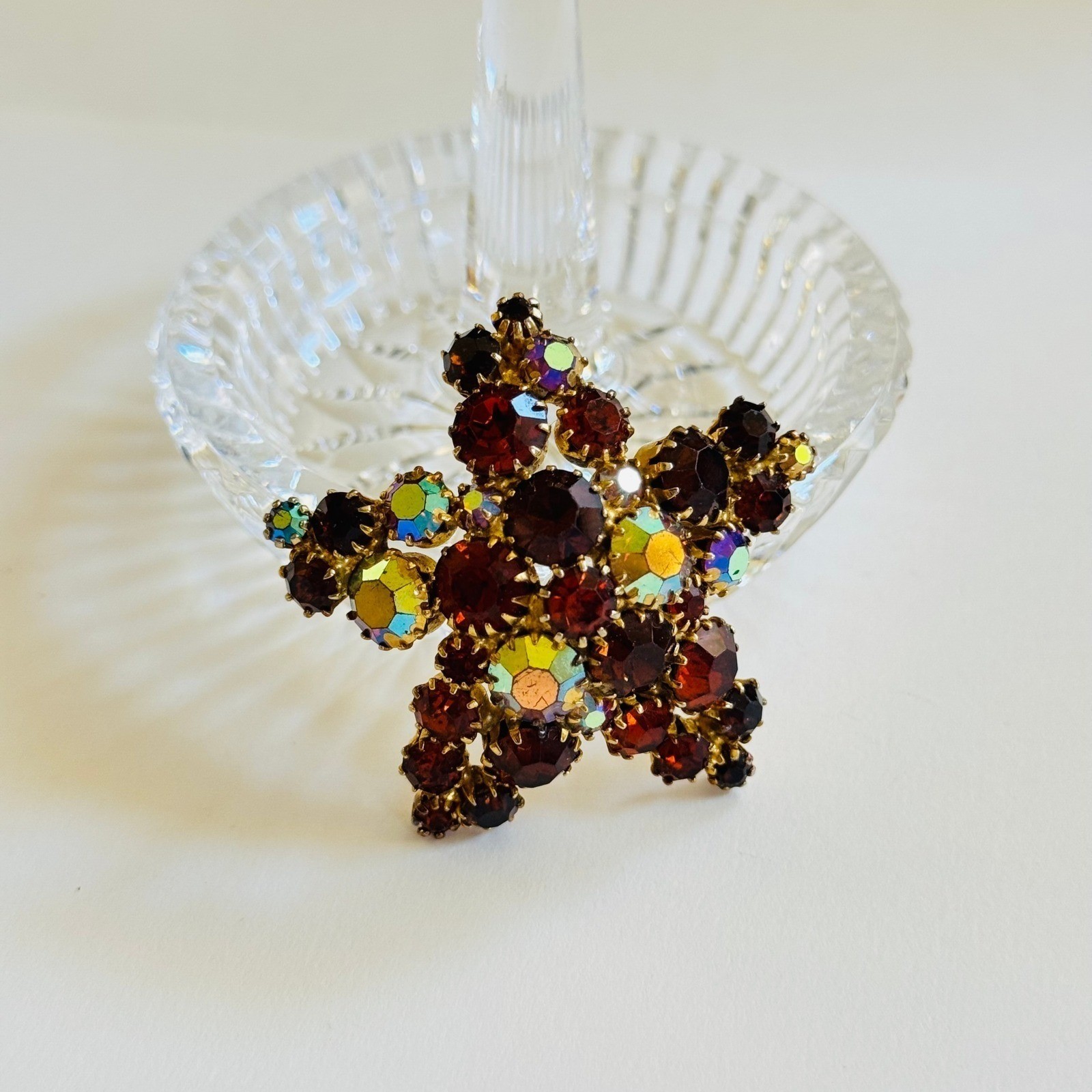 VTG Estate Star sparkle Brooch Jeweled dog tooth Austrian crystal rhinestone 60s