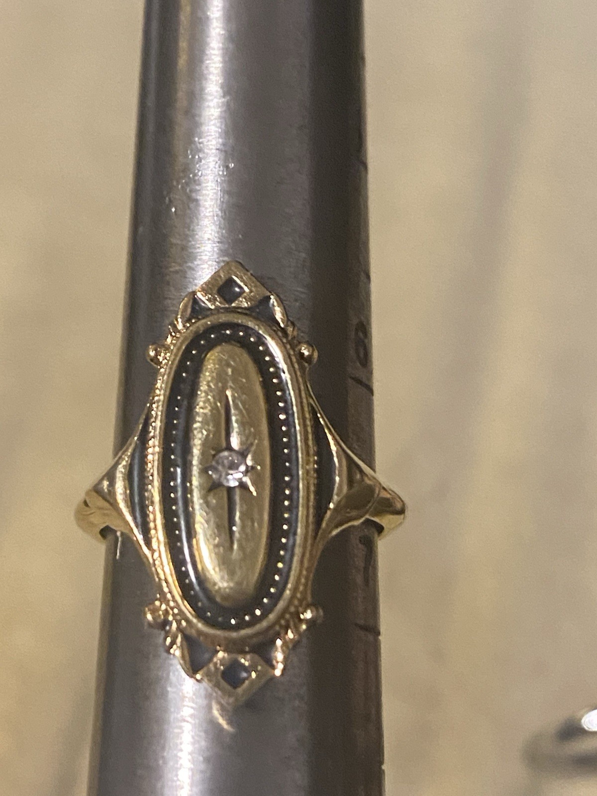Vintage Avon Kensington Ring Gold Tone Victorian Style Size 6.5 Signed Jewelry