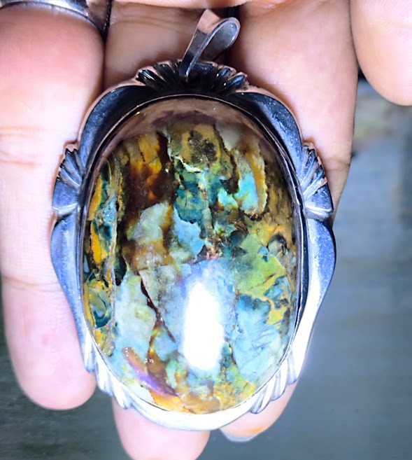 museum grade old agate pendant 42gr Rare Collcetion multi color garut west java