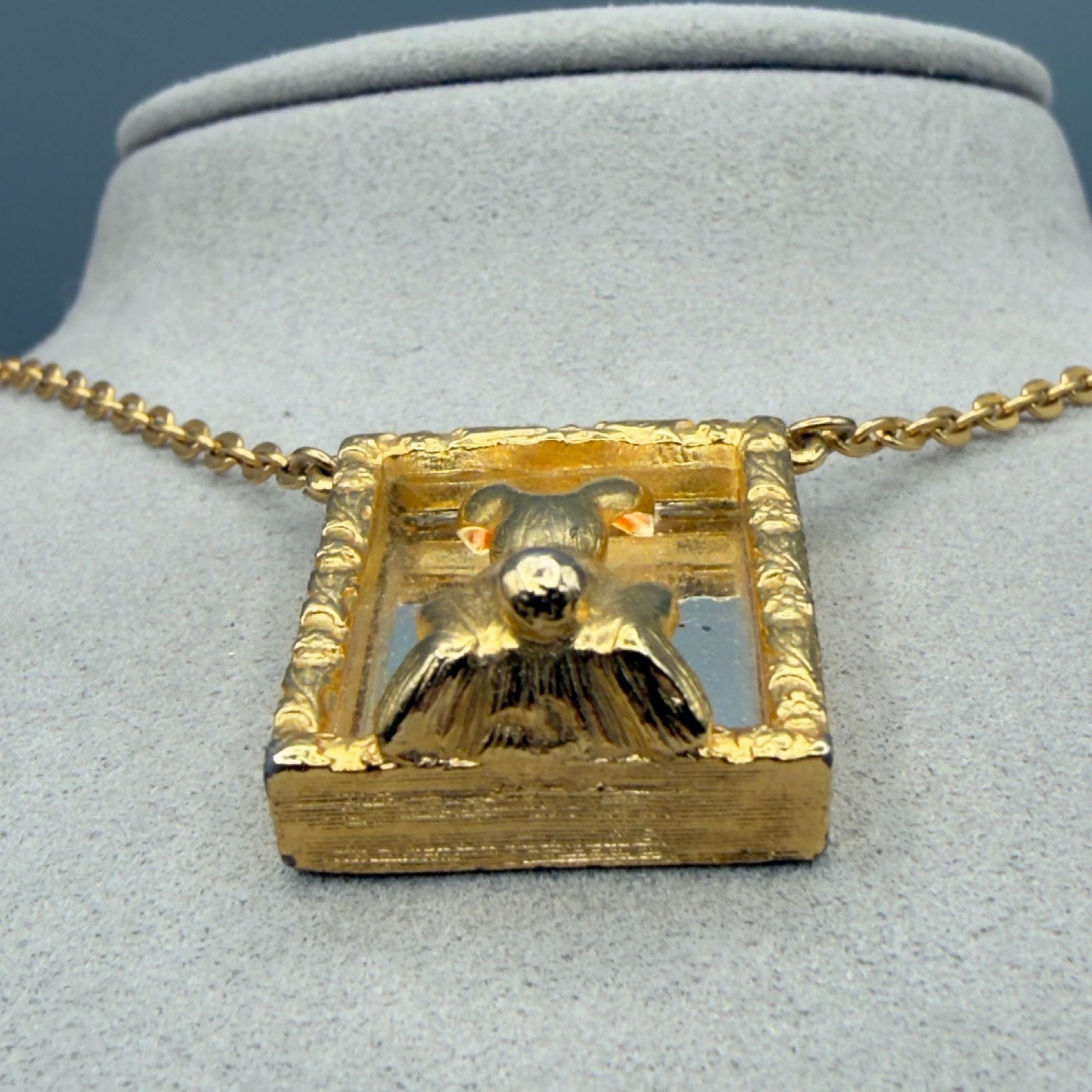 Vintage JJ Rabbit Looking In The Mirror Gold Tone Necklace Easter Spring 16″