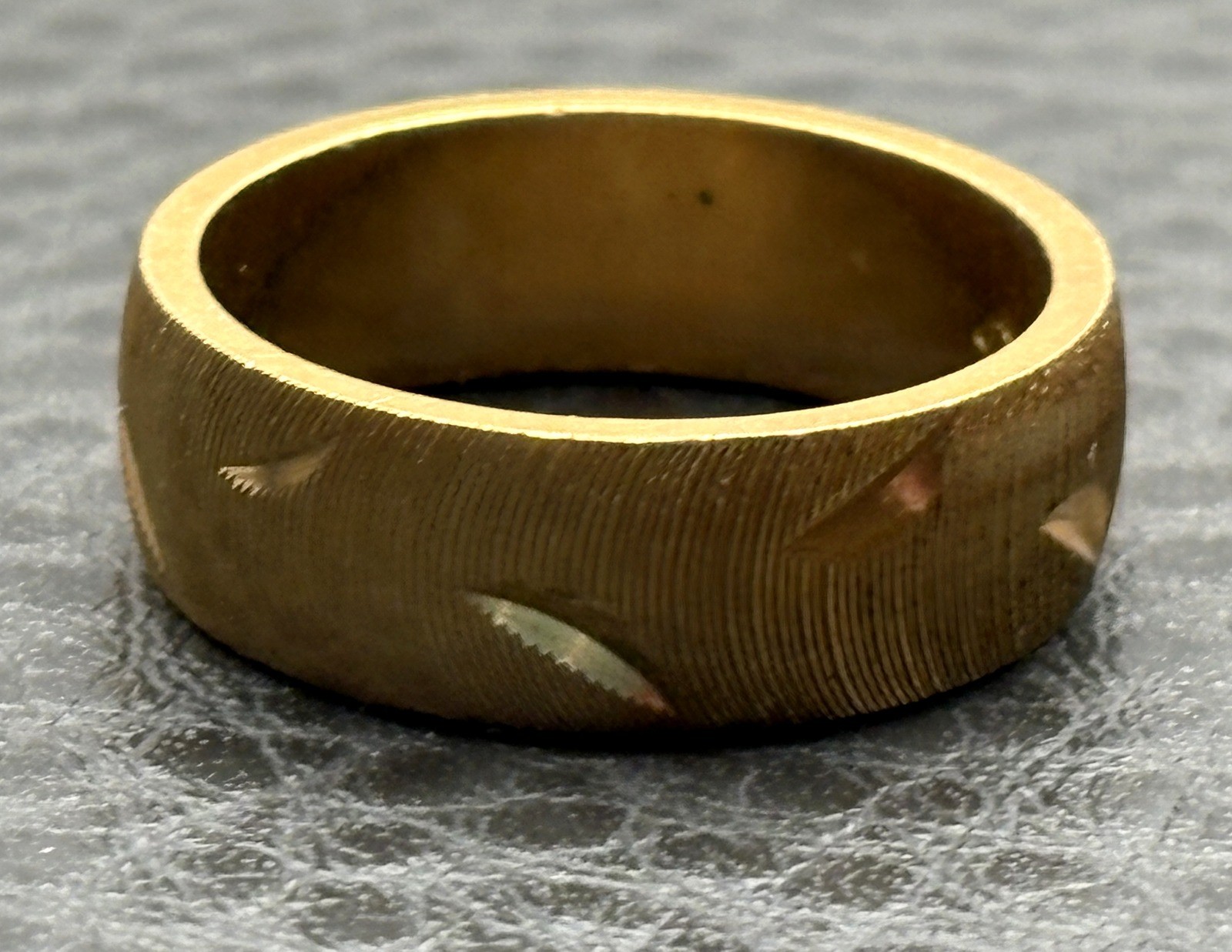 18KT H.G.E. VTG Gold Plated Ring Textured MCM Modernist Pattern 6MM Band Size 7