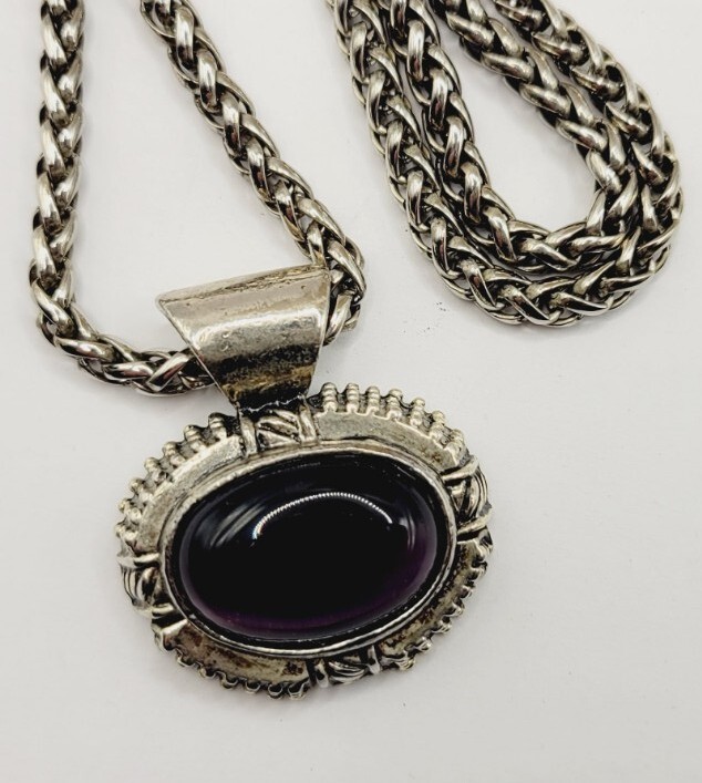 Pendant Necklace Purple CAT EYE Large Silver tone Sliding 21 in Vintage