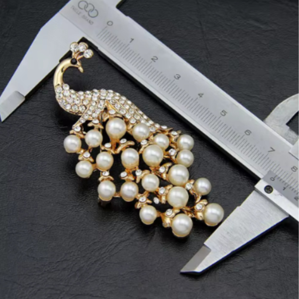 Vintage Style Peacock Bird Rhinestone Crystal White Bird Brooch Pin Pendant Gift