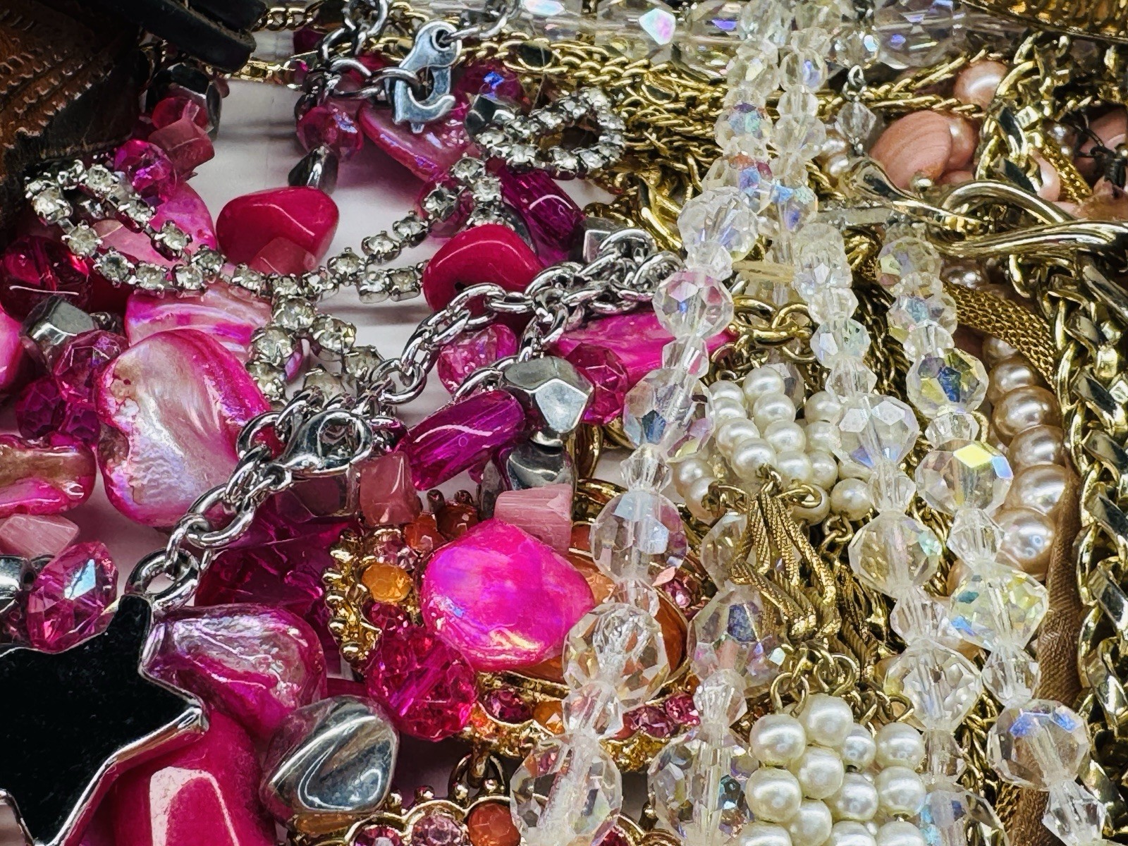 Necklace Bracelet Jewelry Lot Unsigned Over 110 Pieces Resellers All Wearable