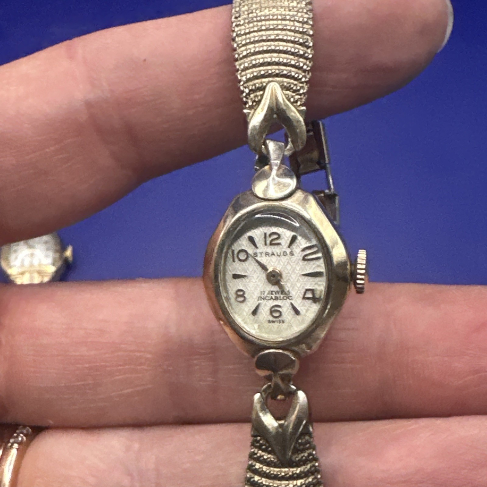 Lot of 6 Vtg Watches (5 Work) Elgin Bulova Royal Star Strauss Jurgensen Read