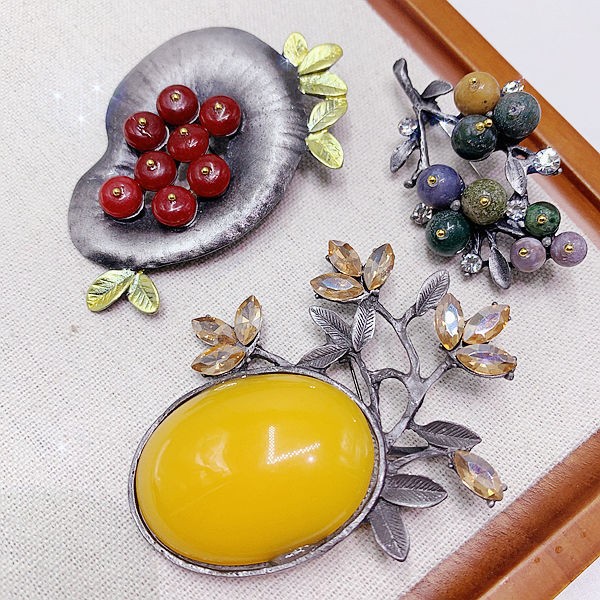 20PCS Elegant Aesthetic Mystic Brooch Random Mixed Natural Stone Jewelry Lot