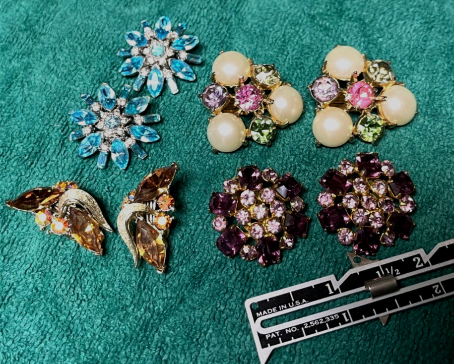 Beautiful Vintage Bogoff, Lisner, & 2 Other Clip Earrings