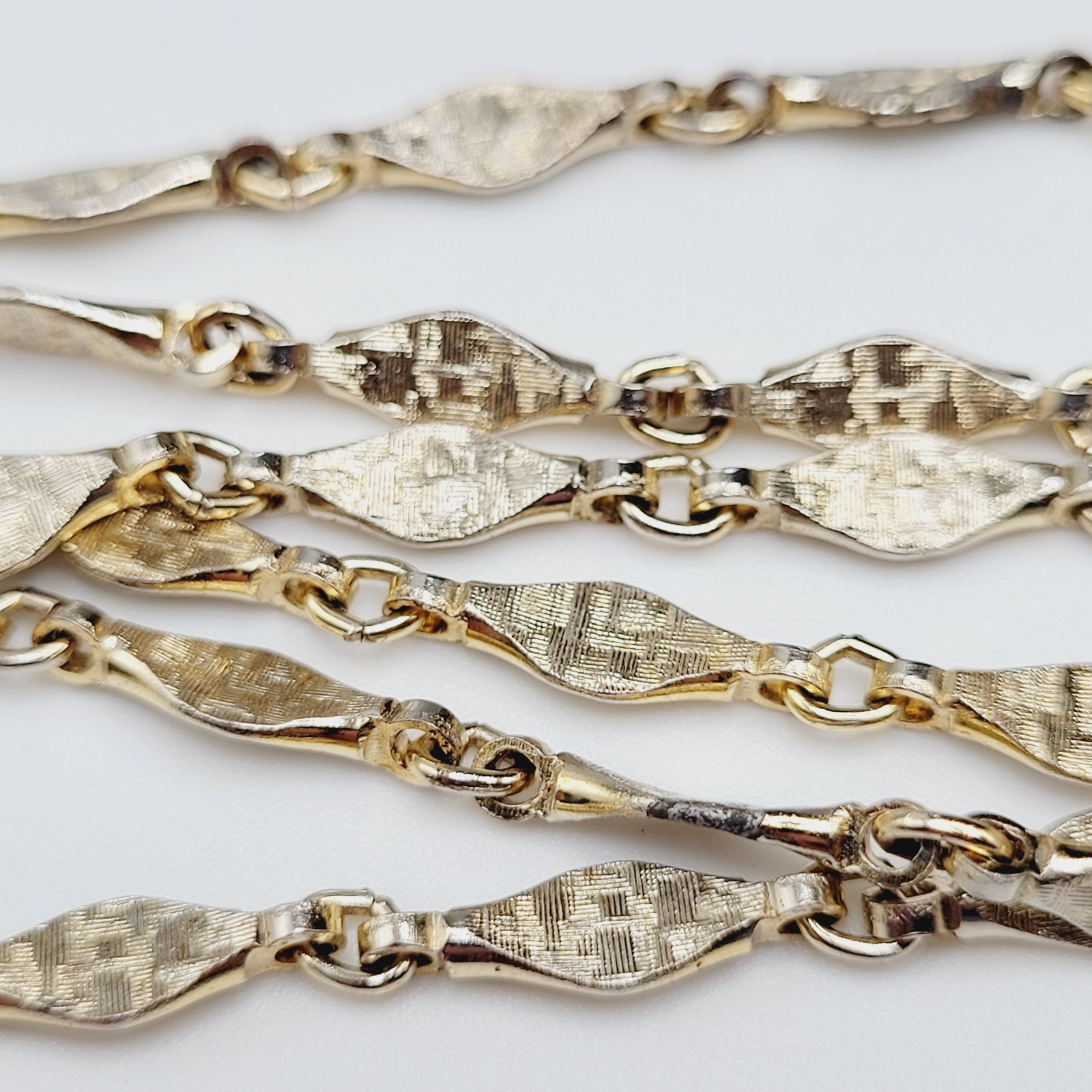 Napier Flapper Length Elongated Textured Link Chain Vtg Necklace Signed 60 Inch