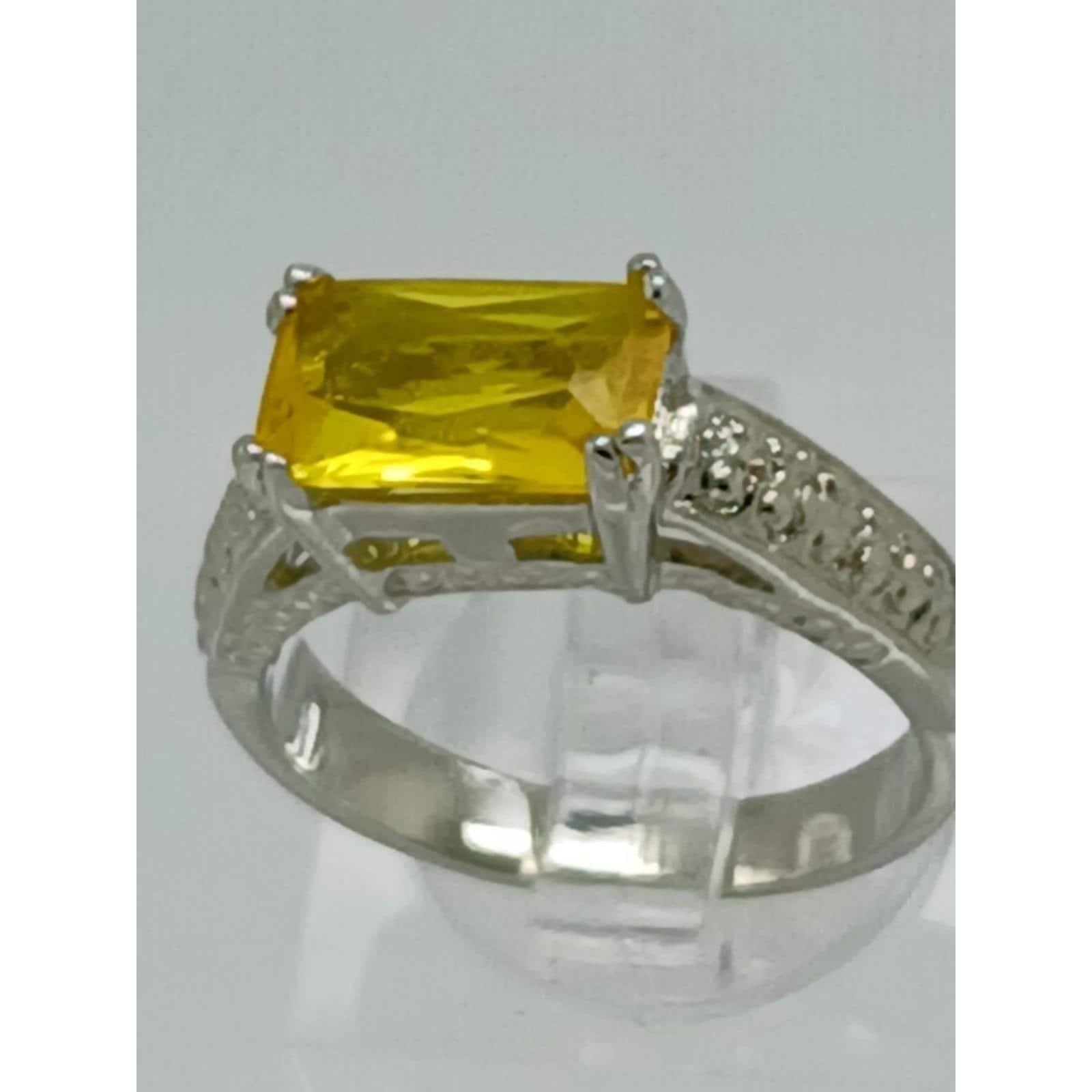 Vintage 1990s Yellow Radiant Cut 3ct CZ Cocktail Ring Silver Tone Size 8 NOS